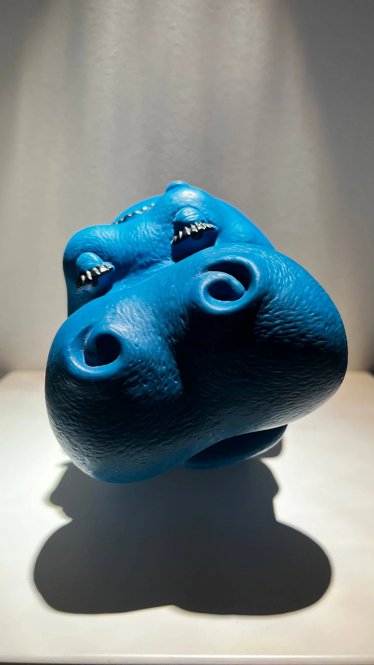 Scultura di ippopotamo di Armando Testa per Lines, anni '60 8