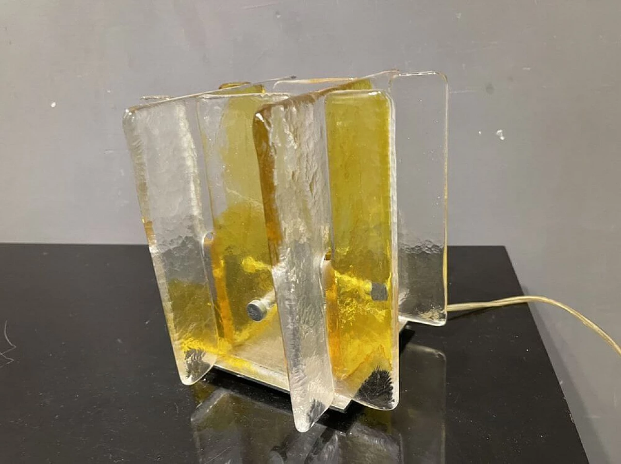 Coppia di lampade da tavolo geometriche in vetro di Murano di A.V. Mazzega, anni '70 3