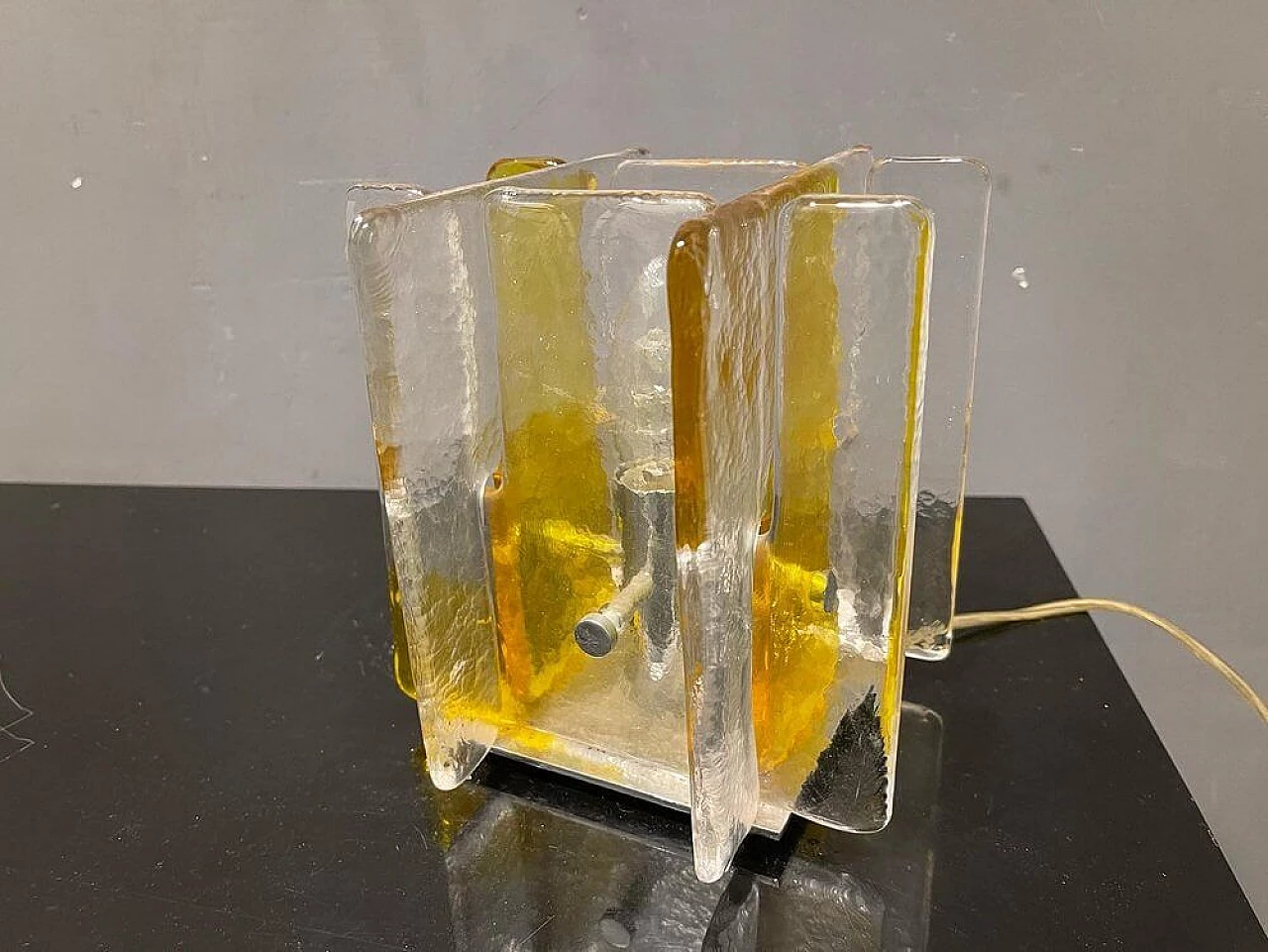 Coppia di lampade da tavolo geometriche in vetro di Murano di A.V. Mazzega, anni '70 5