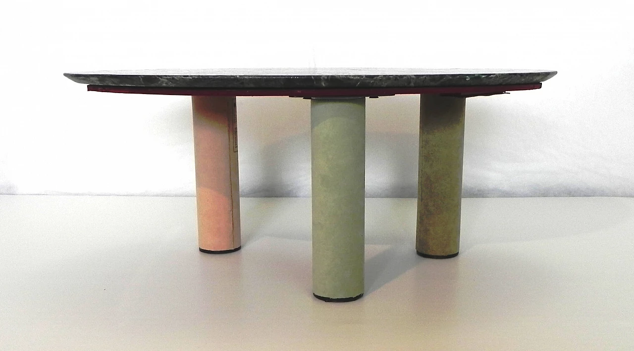 Tavolino ovale con piano in marmo Verde Alpi e gambe in alcantara, anni '2000 3