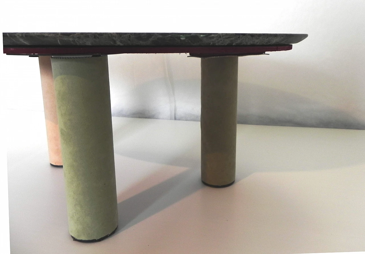 Tavolino ovale con piano in marmo Verde Alpi e gambe in alcantara, anni '2000 5