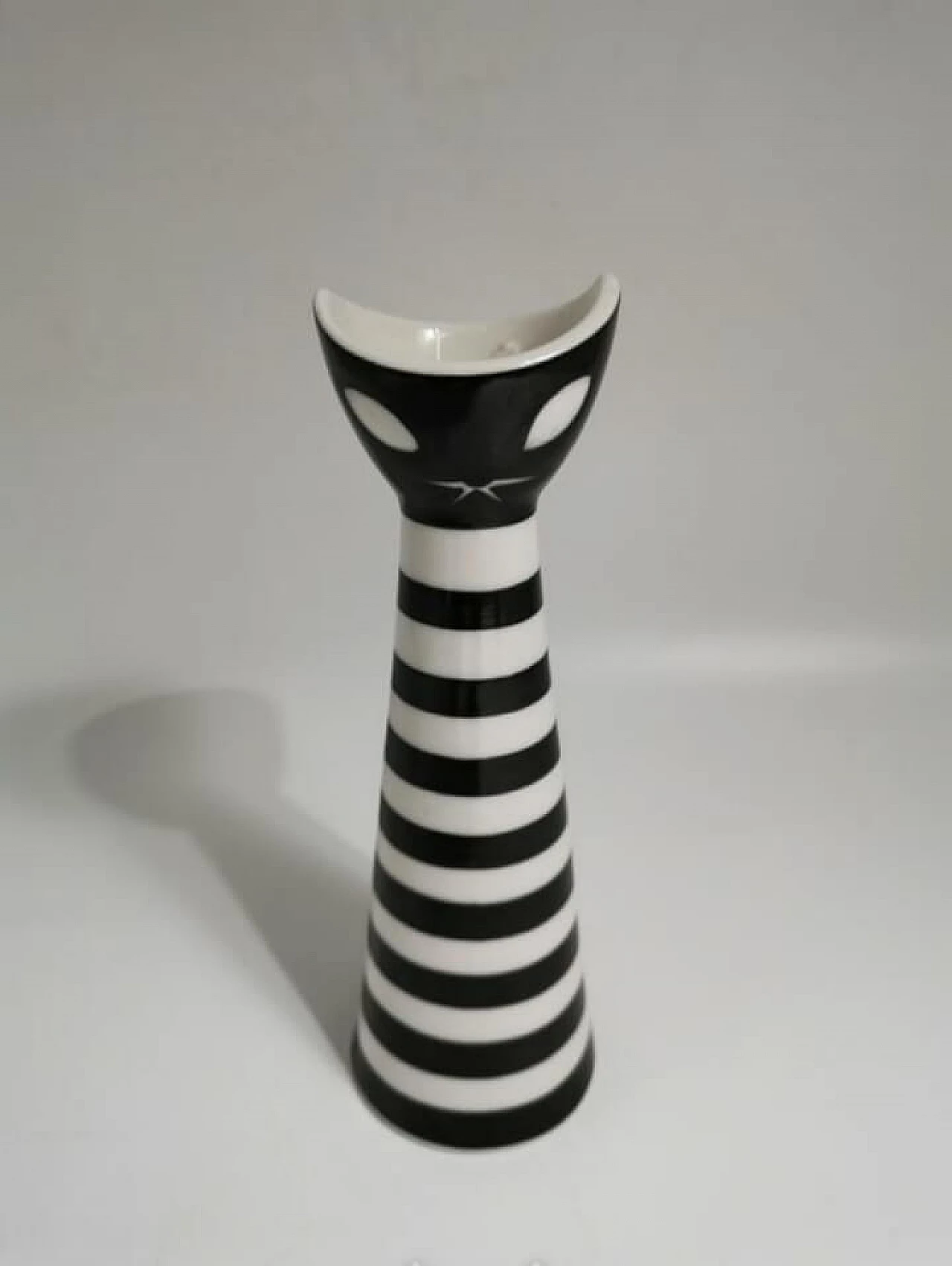 Porcelain cat figurine by Janos Torok for Zsolnay, 1960s 6