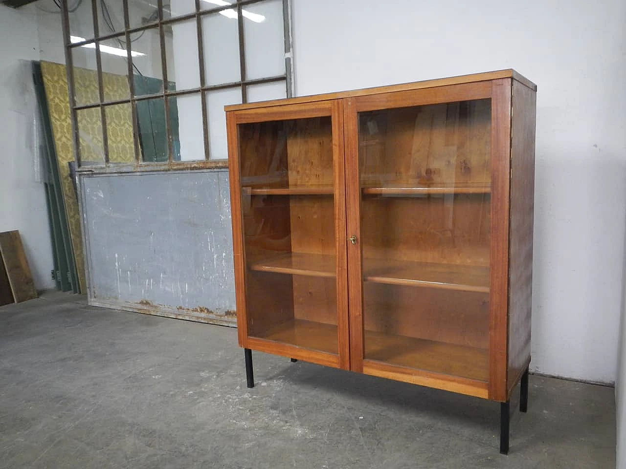 Teak workshop showcase with metal feet, 1960s 14