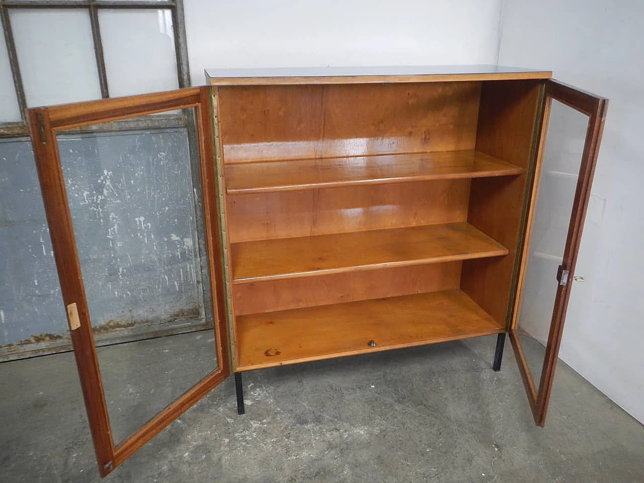 Teak workshop showcase with metal feet, 1960s 17