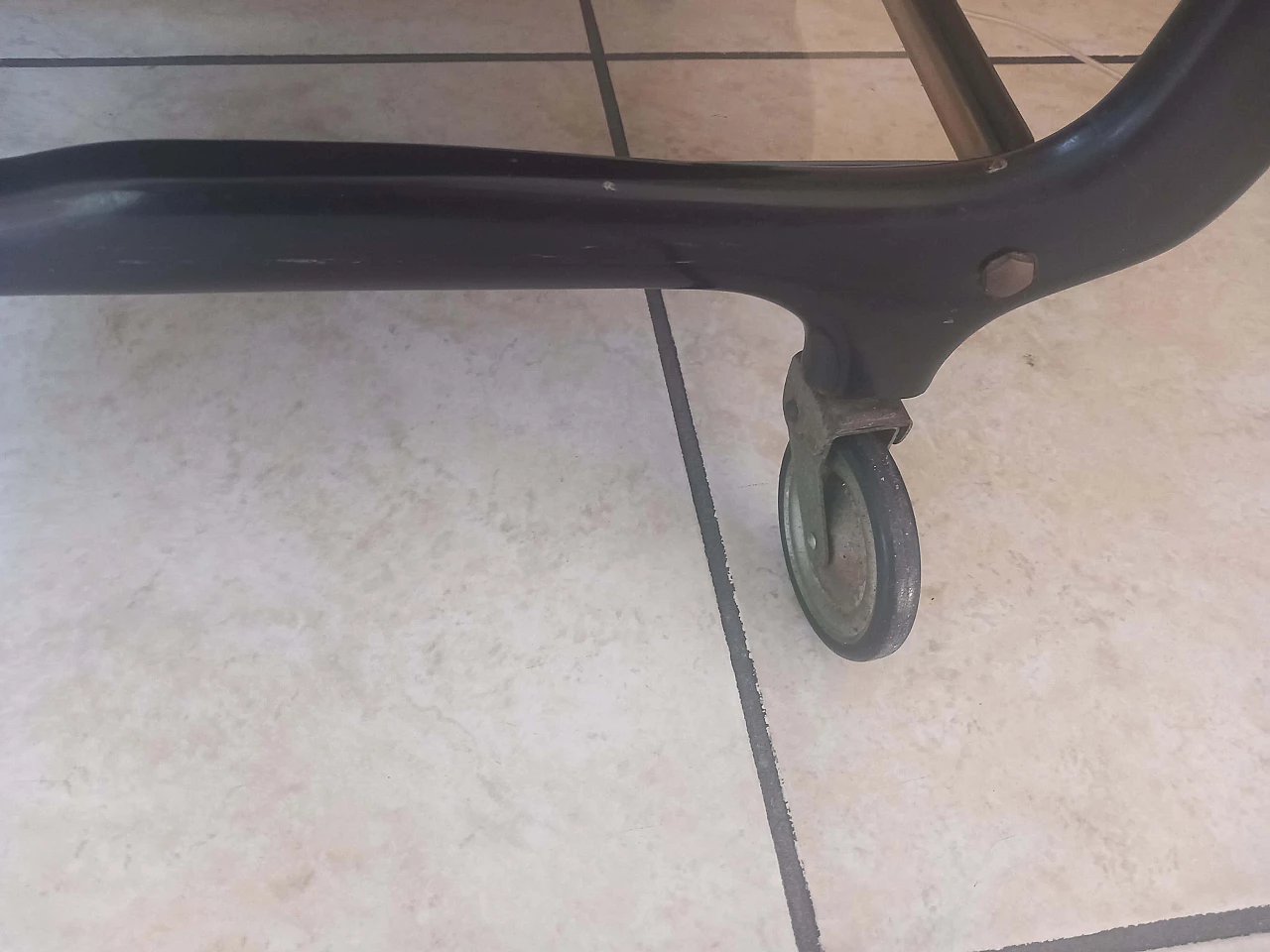 Carrello portavivande in mogano e vetro nello stile di Ico Parisi, anni '50 5