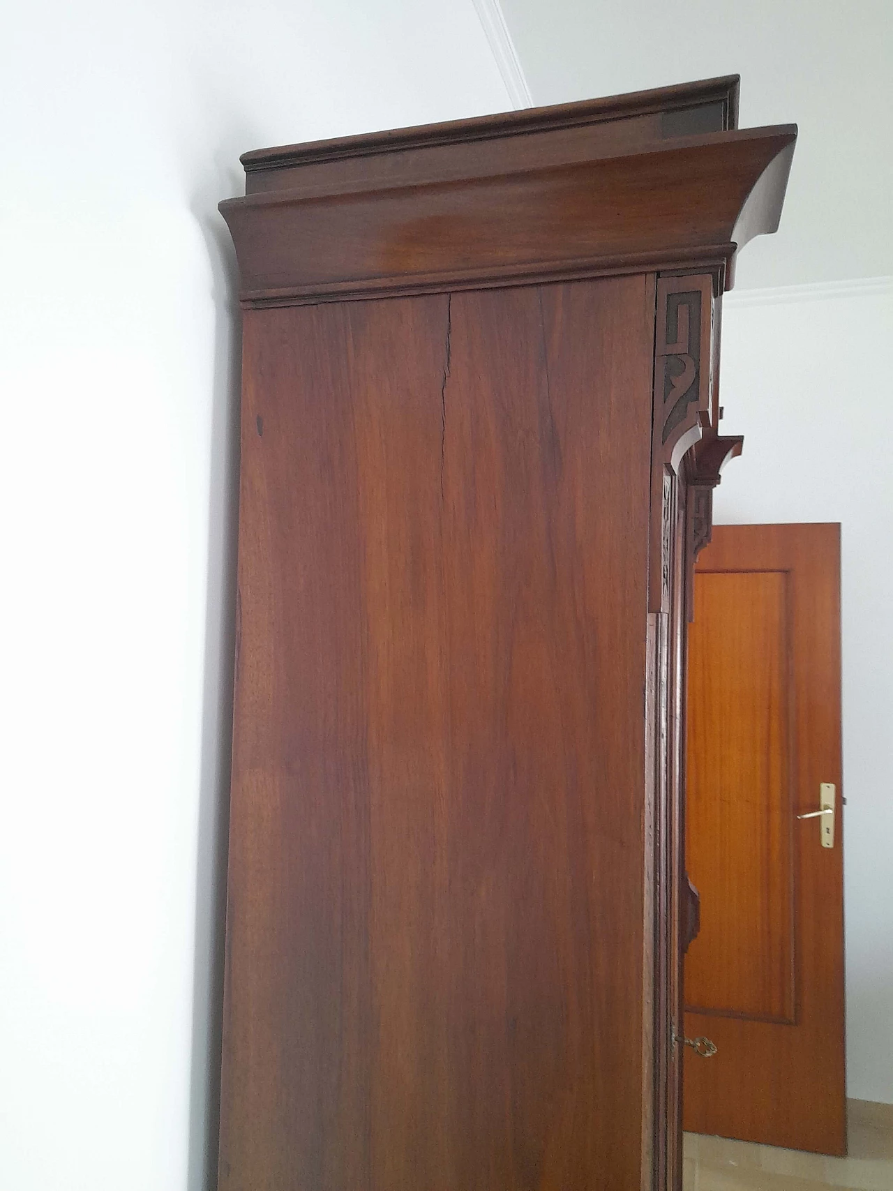 Credenza con ante a vetrina, anni '20 10