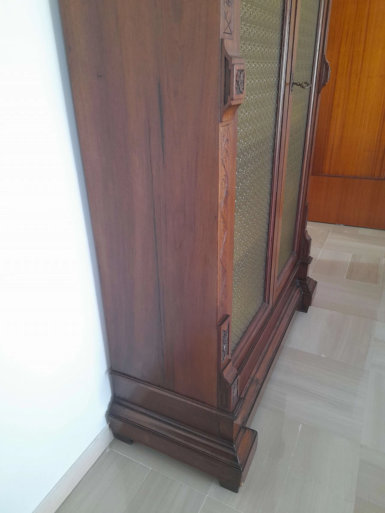 Credenza con ante a vetrina, anni '20 11