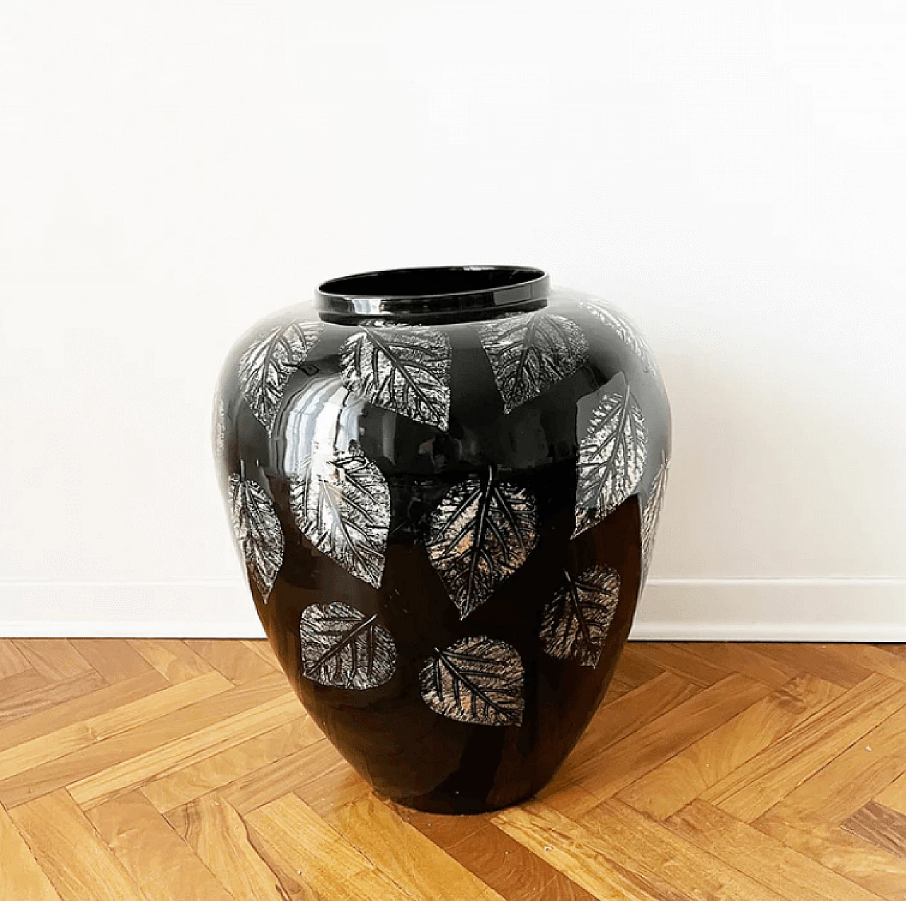 Black lacquered bamboo vase with gold decoration, 1960s 3