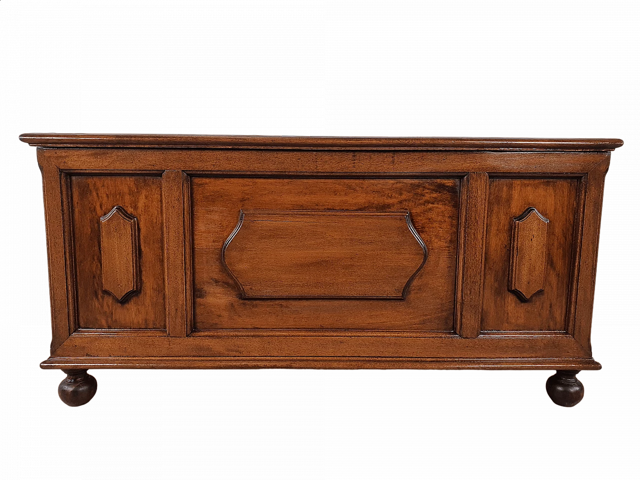 Cassapanca in noce con piedi a cipolla, anni '70 25