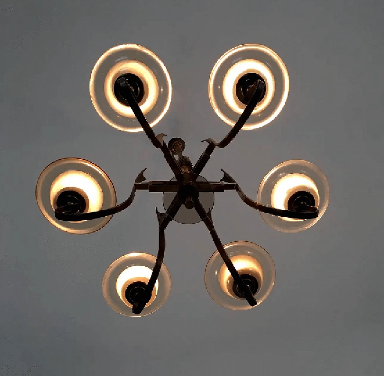 Six-armed brass and blown glass chandelier attributable to Paolo Buffa, 1930s 4