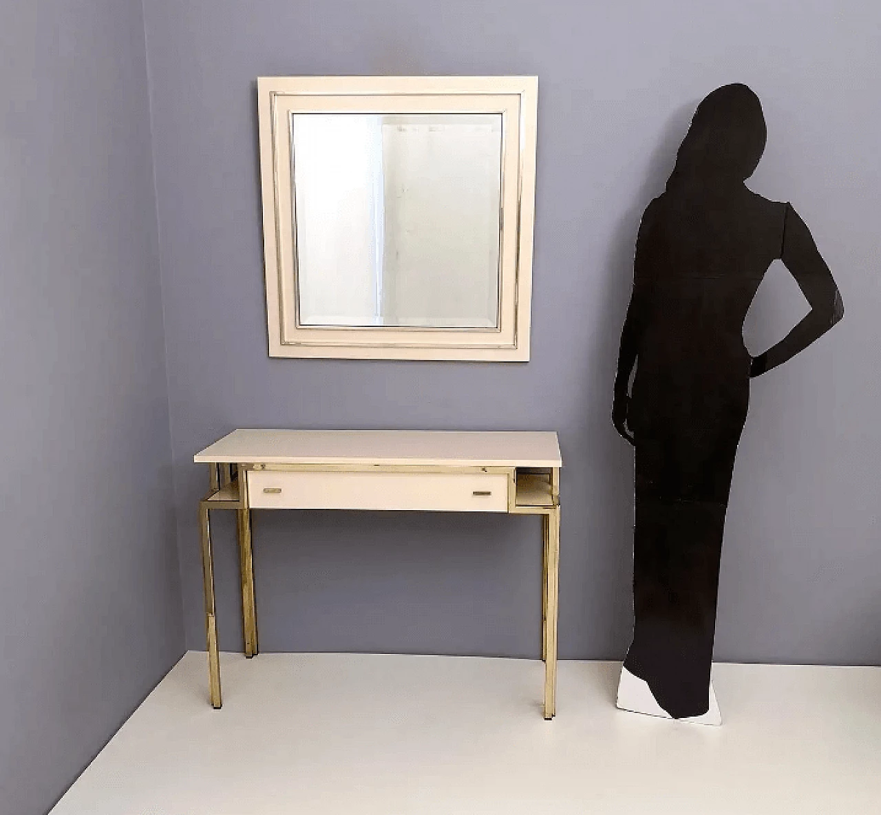 Consolle in formica rosa pallido e ottone con specchio a parete, anni '70 2