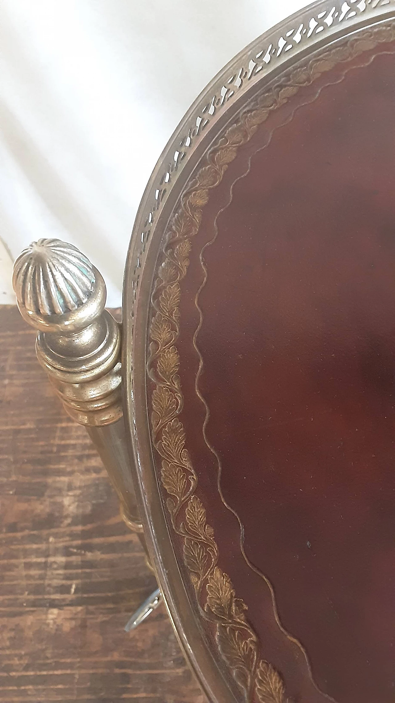 Carrello in metallo dorato e cuoio, anni '60 6