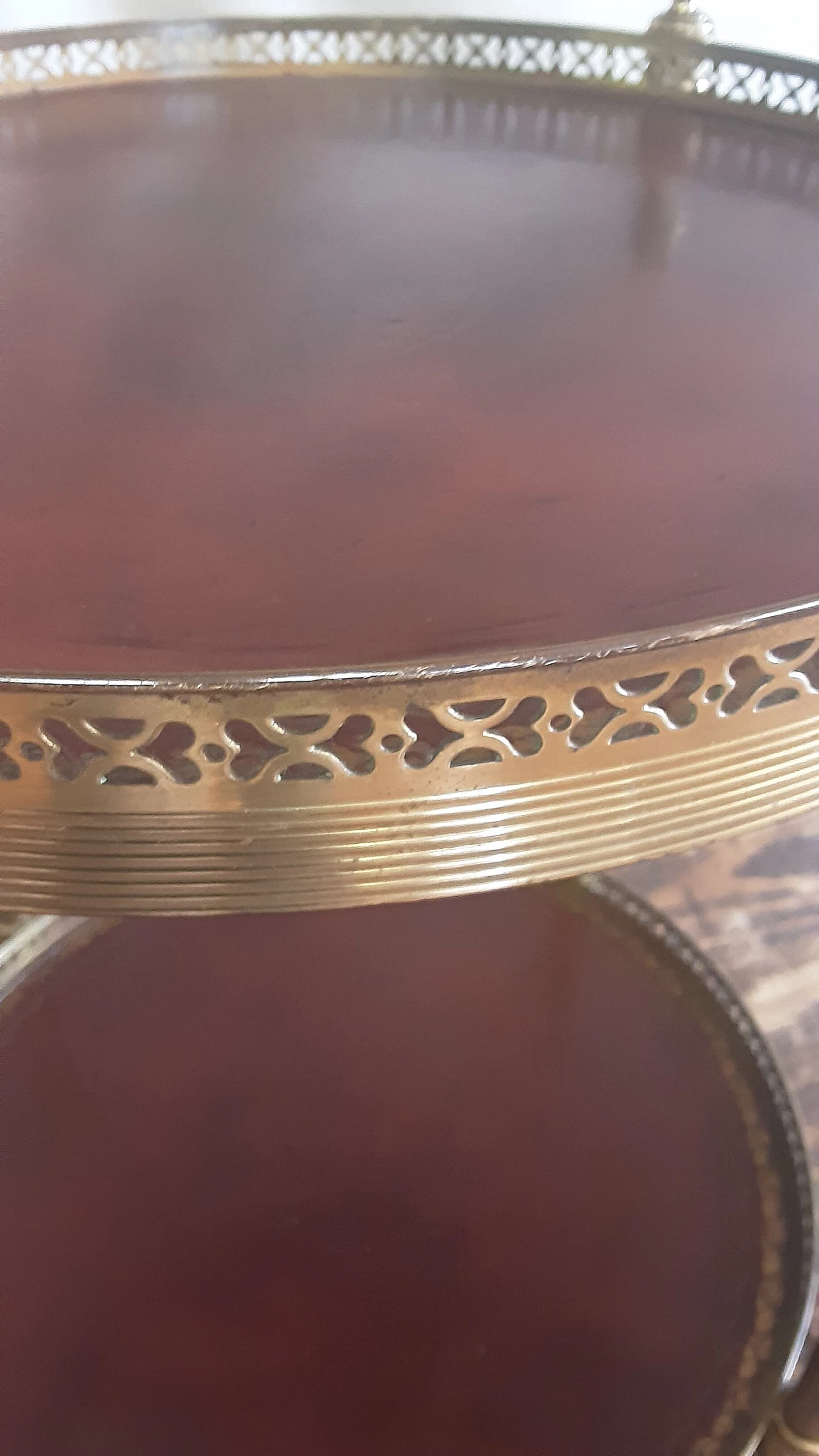 Carrello in metallo dorato e cuoio, anni '60 7