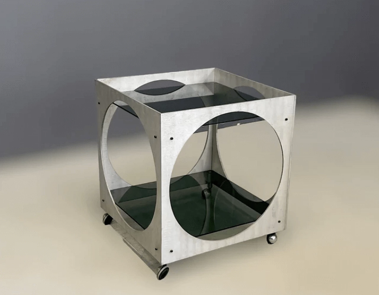 Tavolino con rotelle in alluminio e vetro di Lorenzo Burchiellaro, anni '70 1