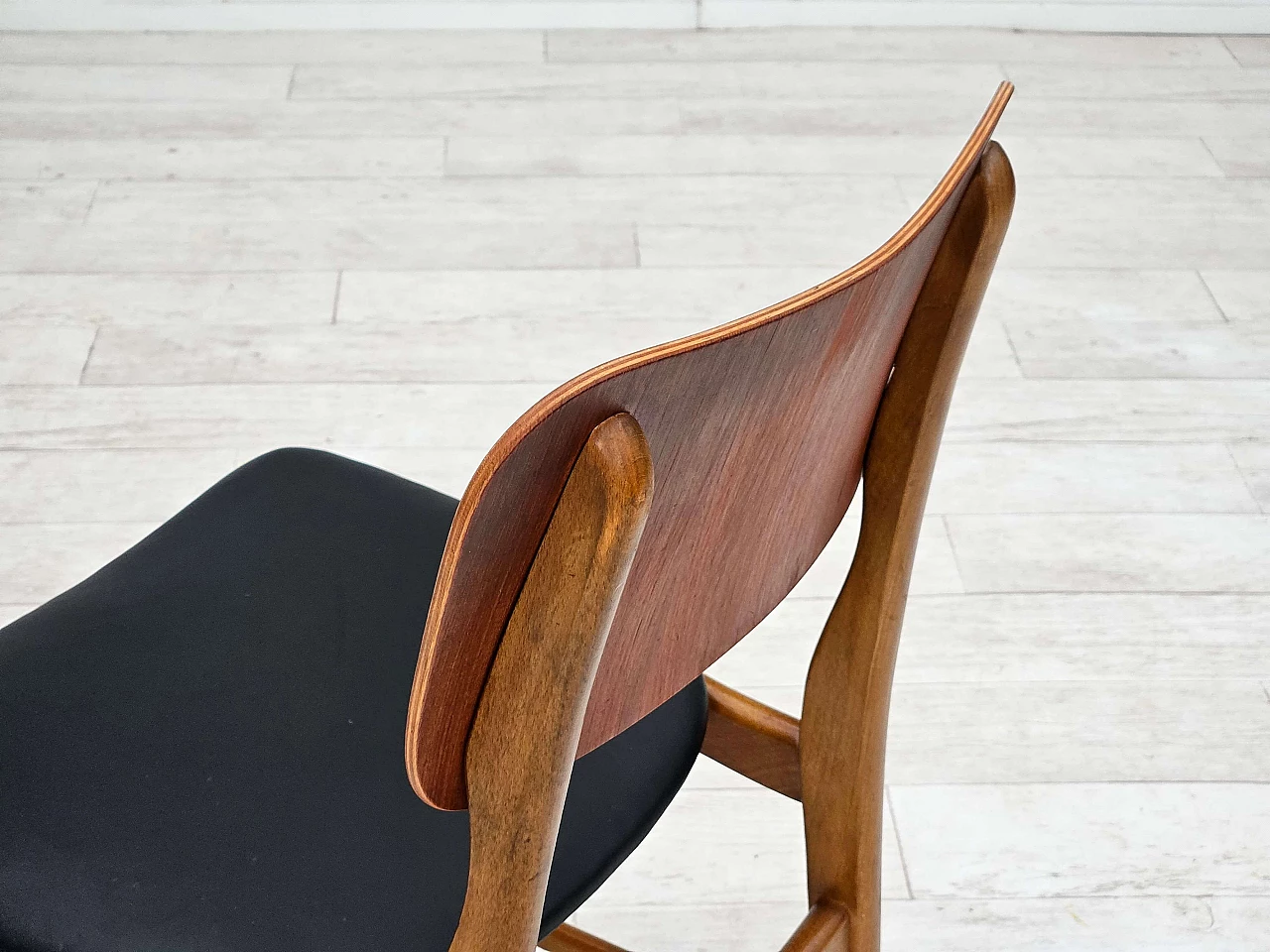 3 Chairs 62 by Ib Kofod-Larsen for Boltinge Stolefabrik, 1960s 11