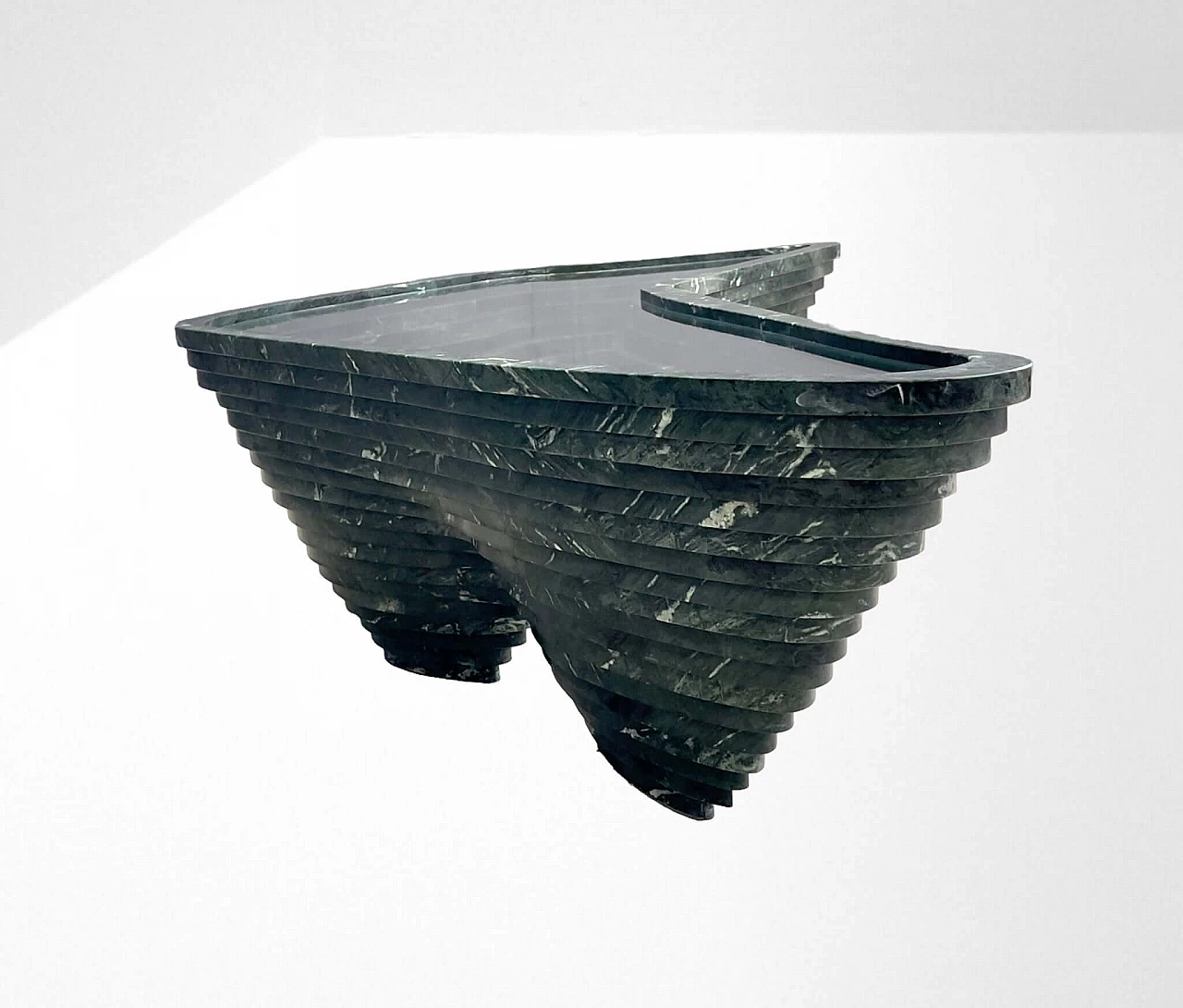 Green marble coffee table attributed to Angelo Mangiarotti, 1980s 5