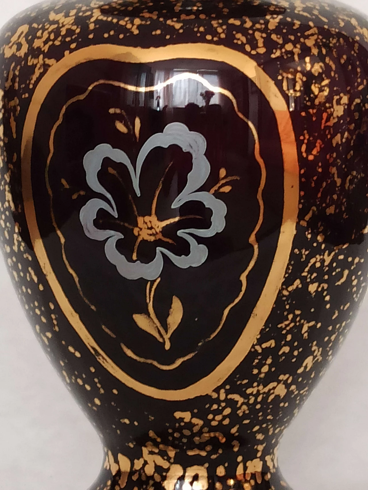 Vaso in vetro di Murano con decorazioni in oro zecchino, anni '50 2