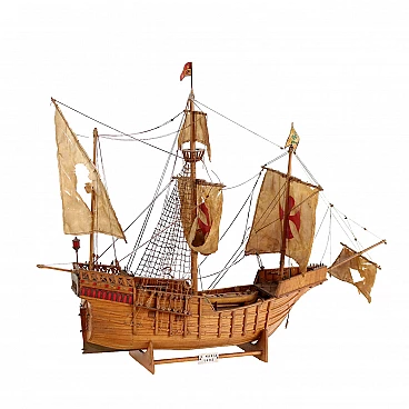 Wood caravel Santa Maria model