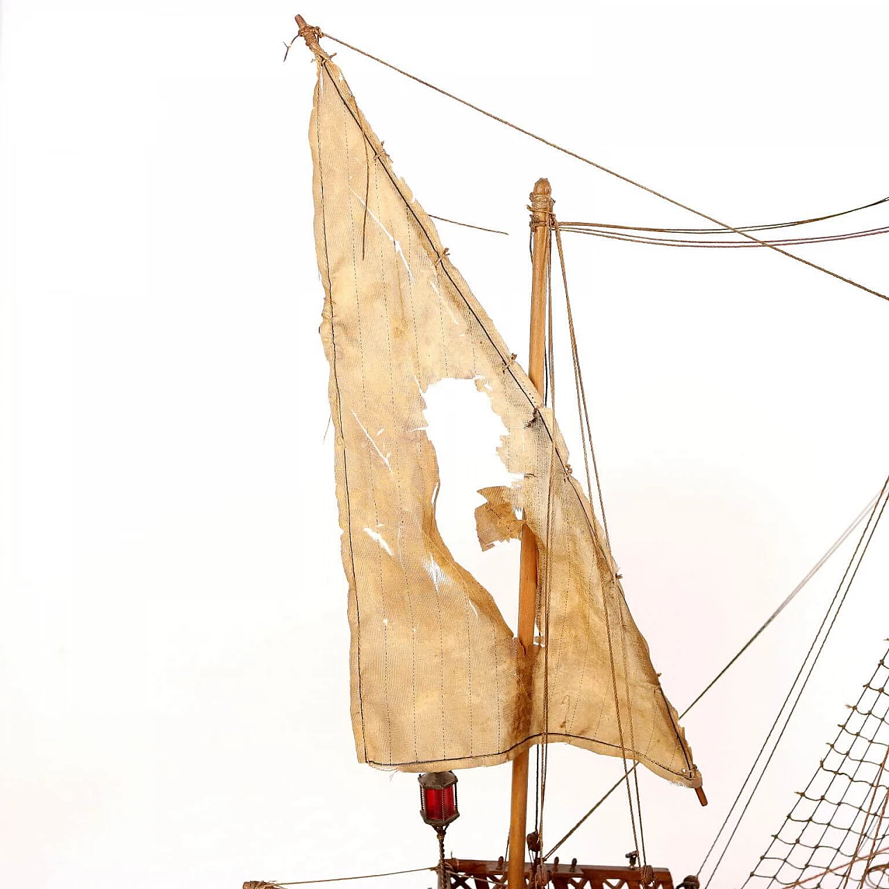 Wood caravel Santa Maria model 8