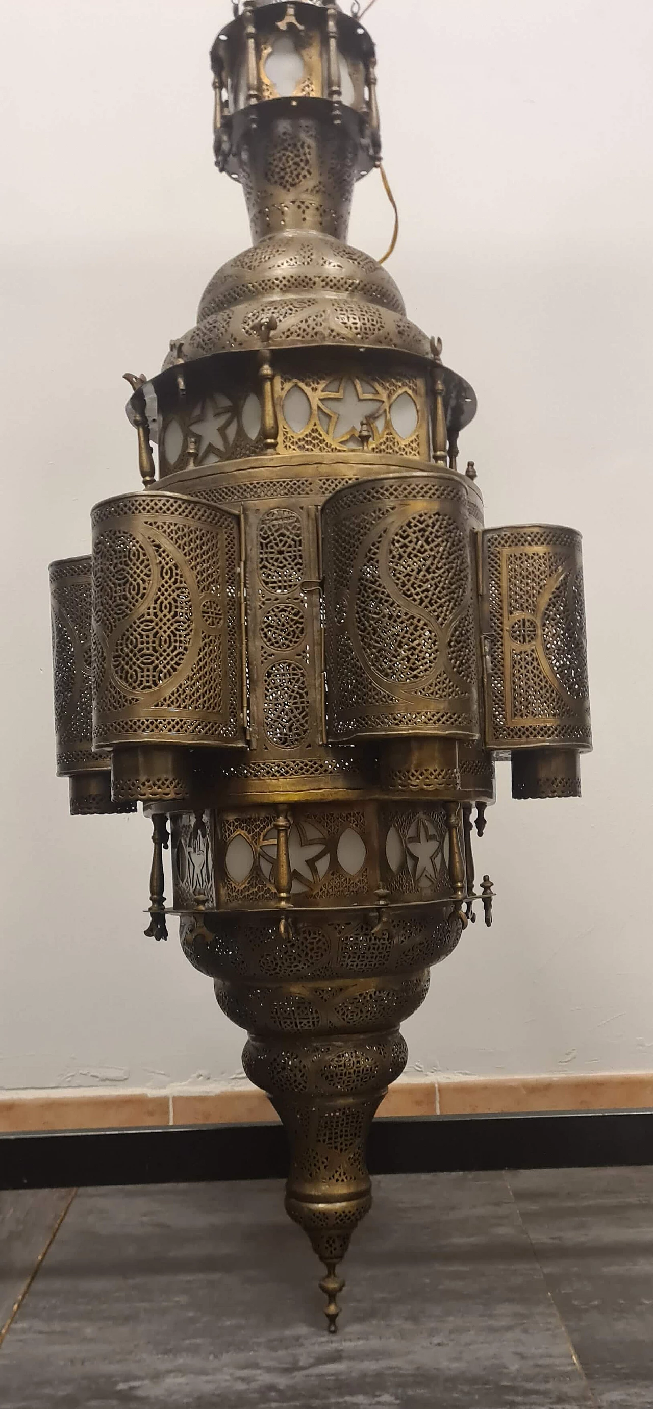 Moresco-style openwork brass chandelier, 1920s 3