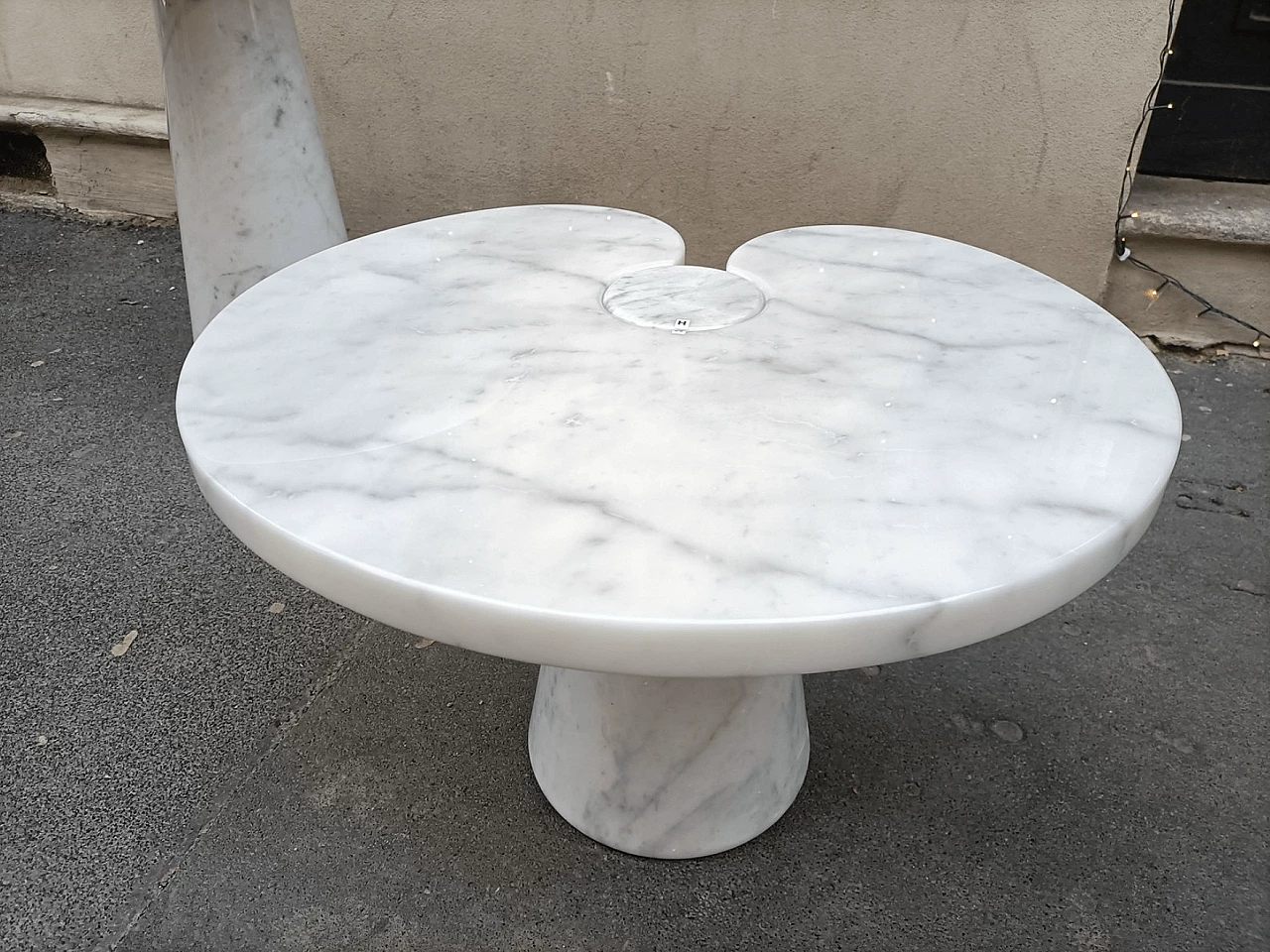 Pair of Eros coffee tables in white marble by Mangiarotti for Skipper, 1980s 21