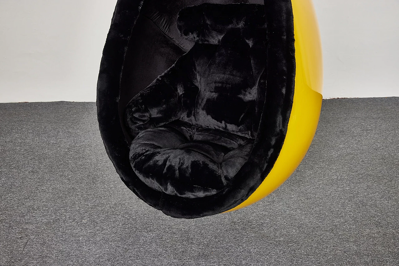 Poltrona a uovo sospesa in vetroresina e tessuto di Kare, 2000 2