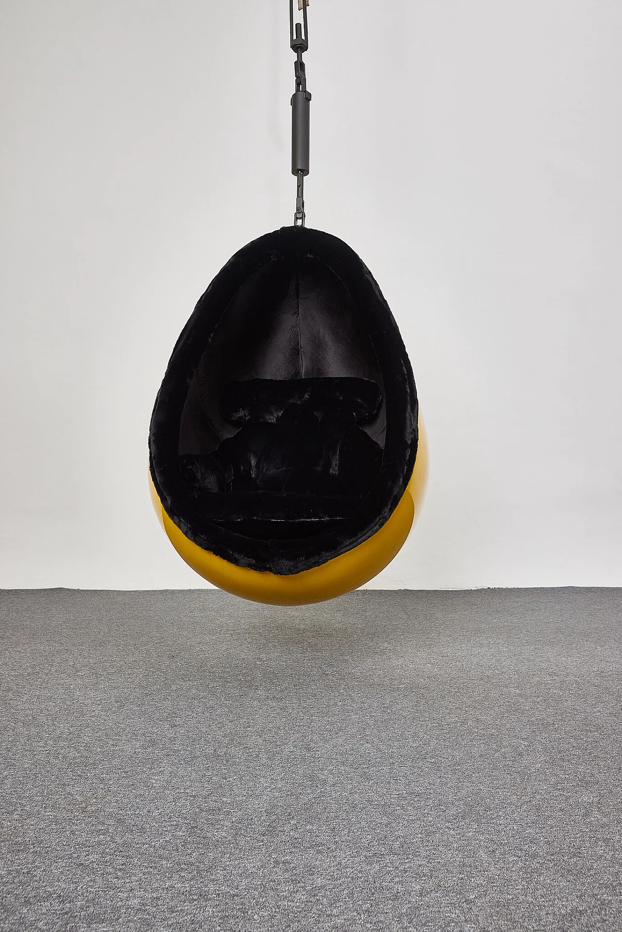 Poltrona a uovo sospesa in vetroresina e tessuto di Kare, 2000 5