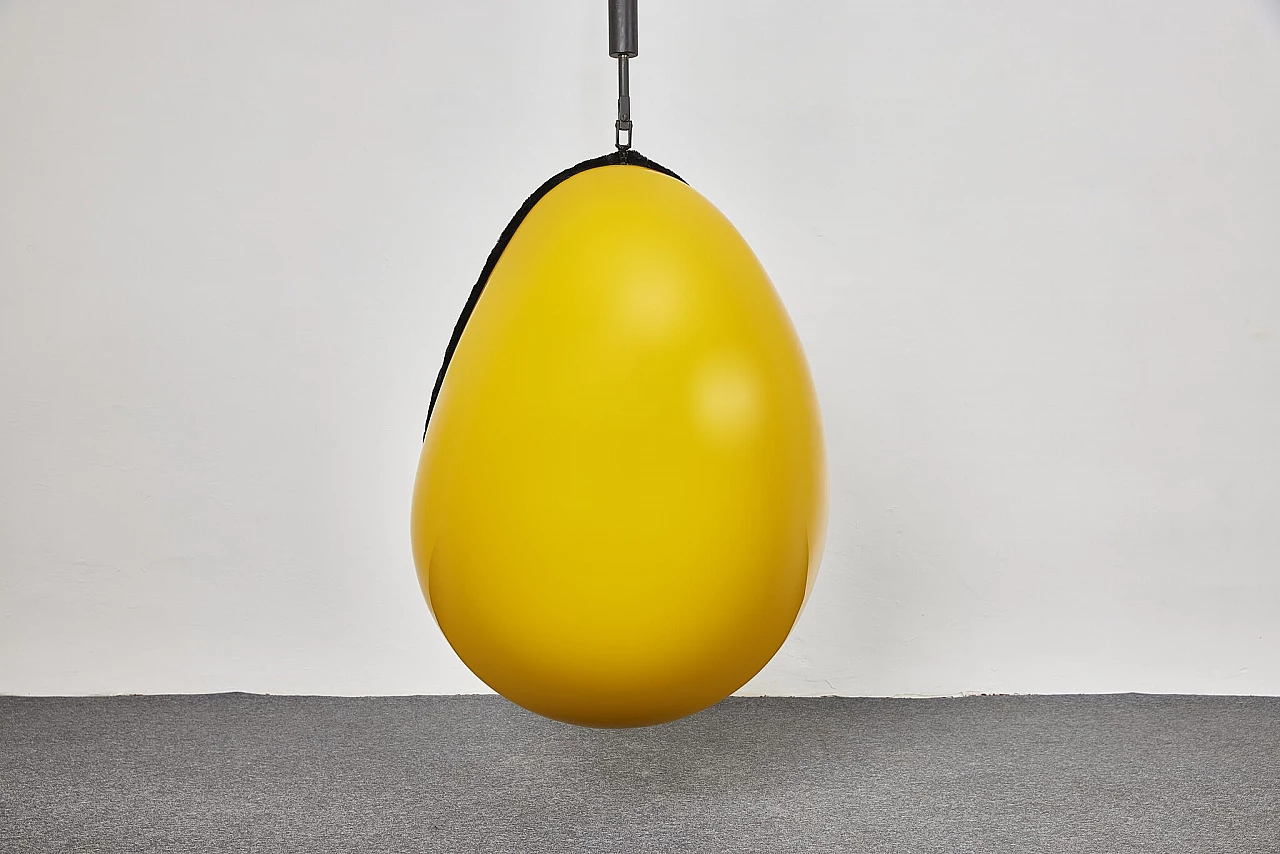 Poltrona a uovo sospesa in vetroresina e tessuto di Kare, 2000 6
