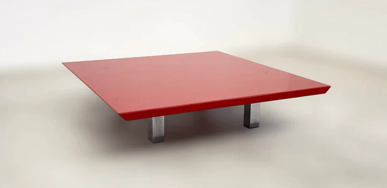 Tavolino in legno laccato rosso e metallo di Vittorio Introini per Saporiti, anni '70 1