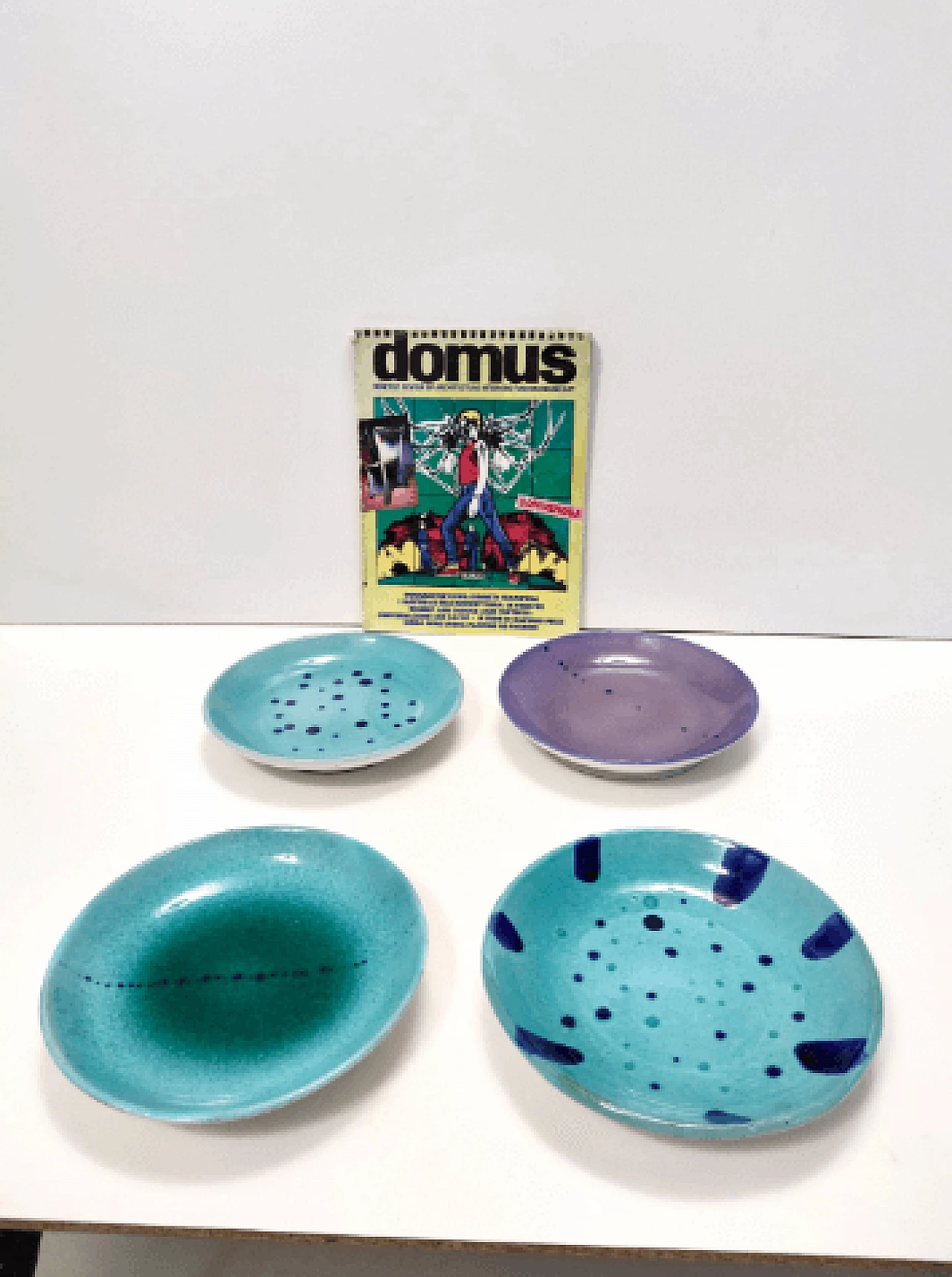 4 Plates in hand-painted and glazed Albisola terracotta, 1960s 4