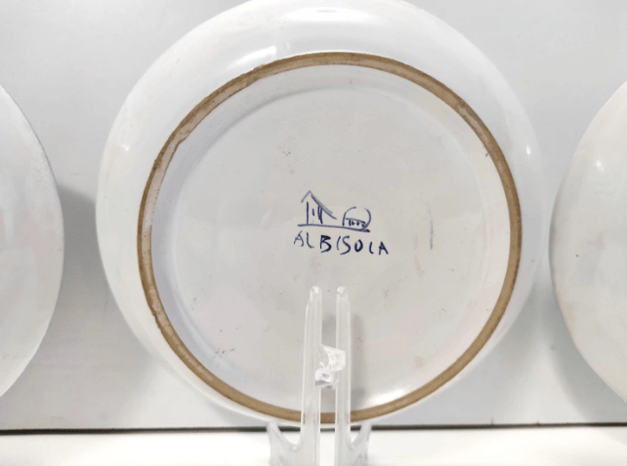 4 Plates in hand-painted and glazed Albisola terracotta, 1960s 7