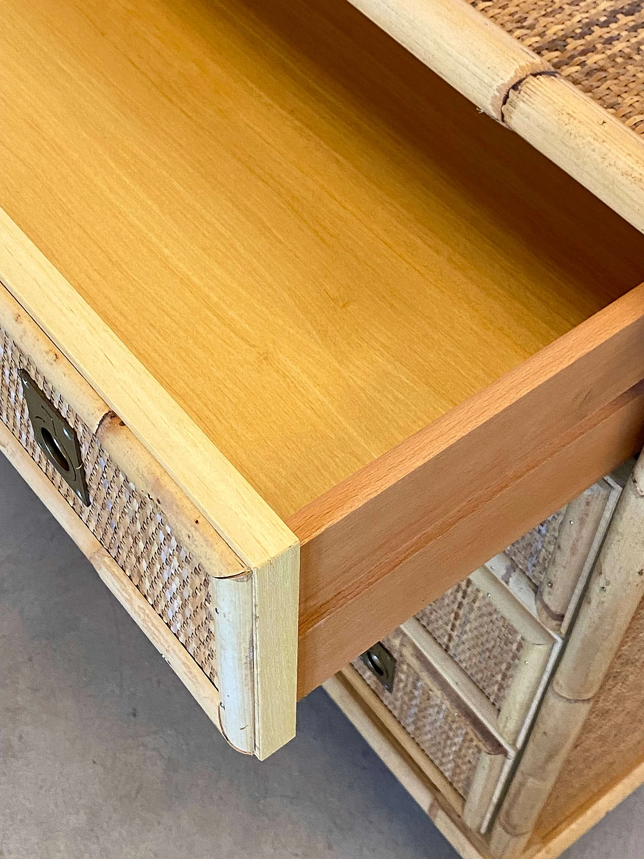Wicker and bamboo chest of drawers with brass handles by Dal Vera, 1970s 8