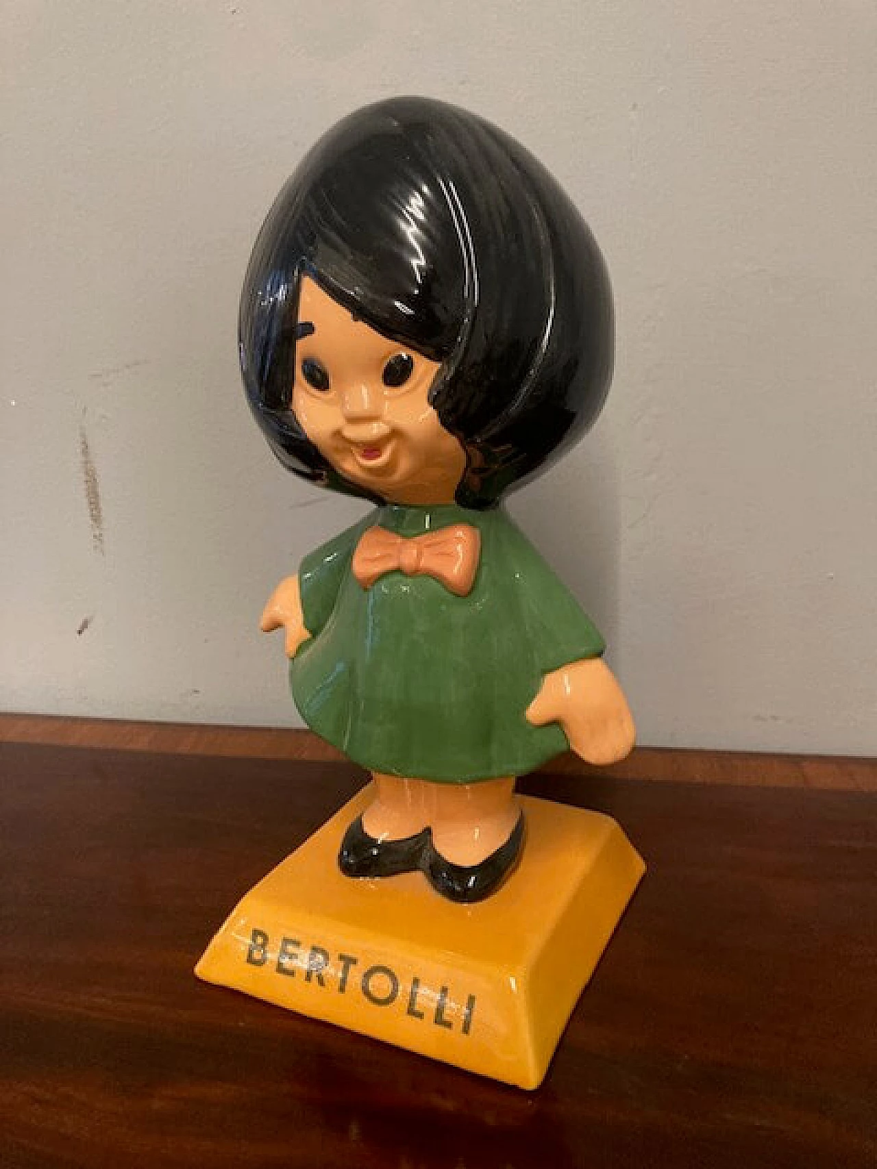 Scultura Olivella in ceramica Bertolli per carosello, anni '60 1