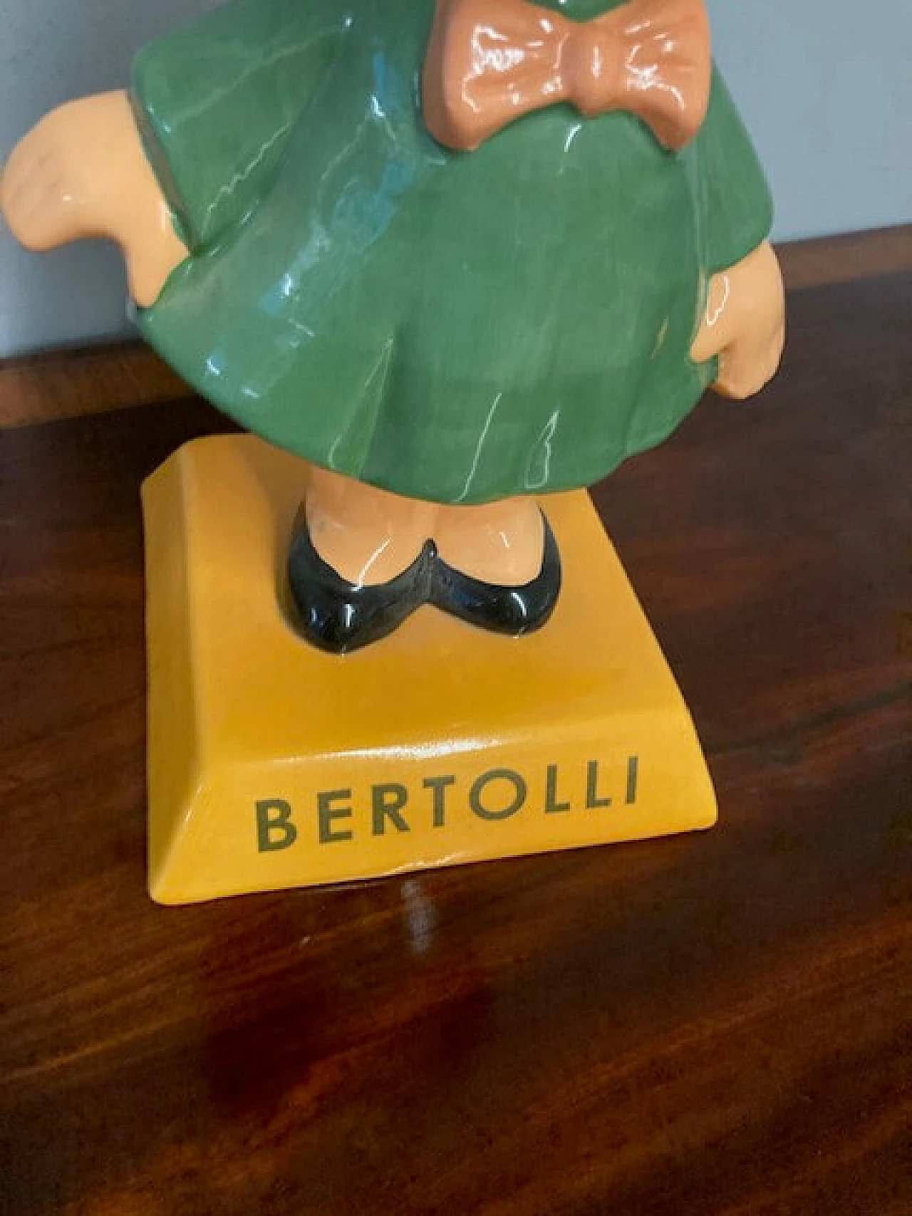 Scultura Olivella in ceramica Bertolli per carosello, anni '60 5