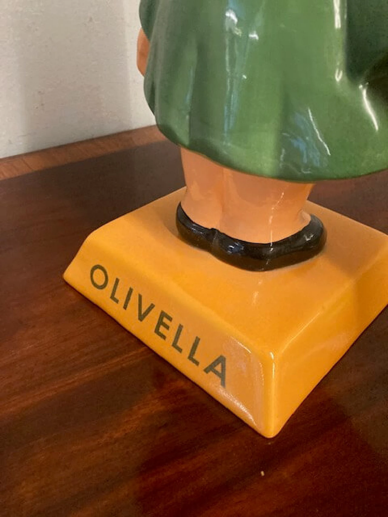 Scultura Olivella in ceramica Bertolli per carosello, anni '60 6