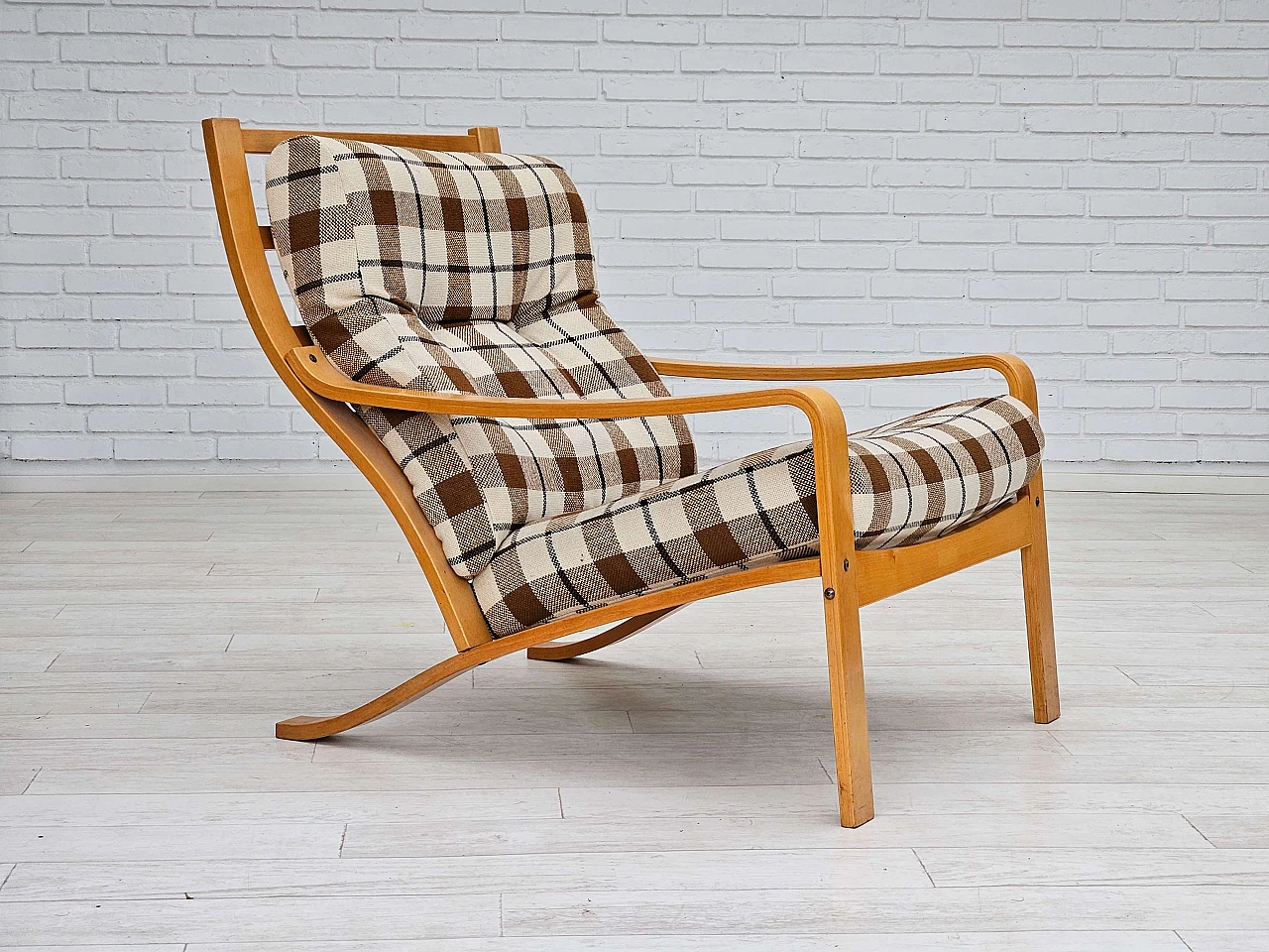 Pair of Danish wool and bentwood lounge chairs, 1970s 3