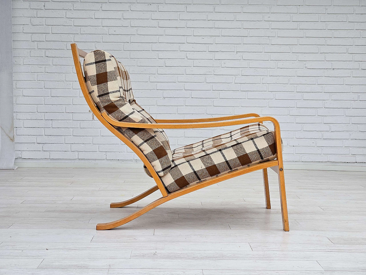 Pair of Danish wool and bentwood lounge chairs, 1970s 8