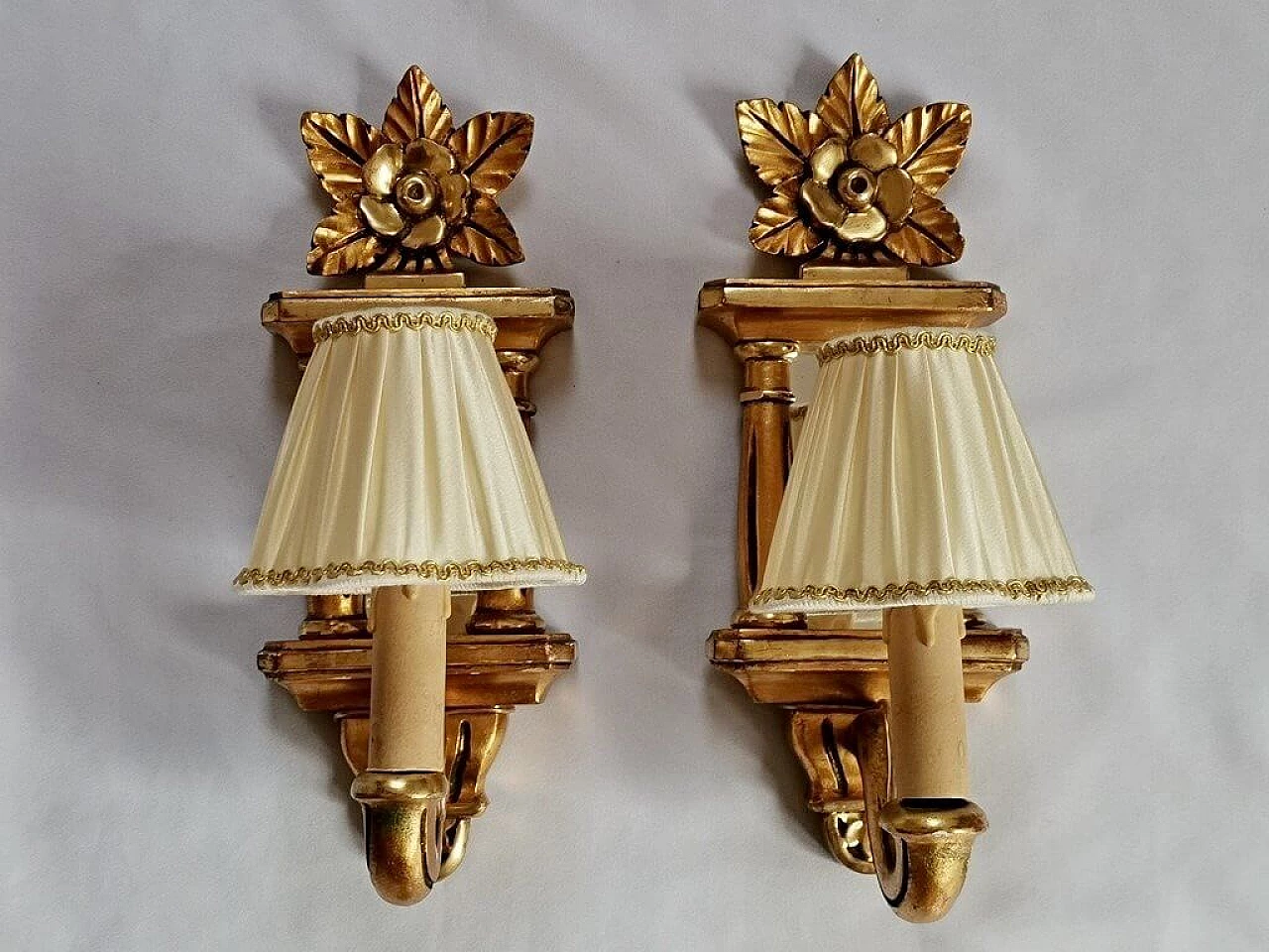 Scandinavian gilded wood wall clock and pair of wall lights 13