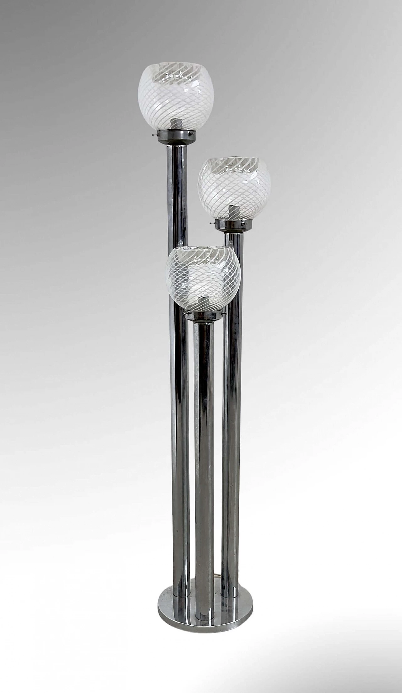 Lampada da tavolo in metallo cromato e vetro di Murano, anni '70 4