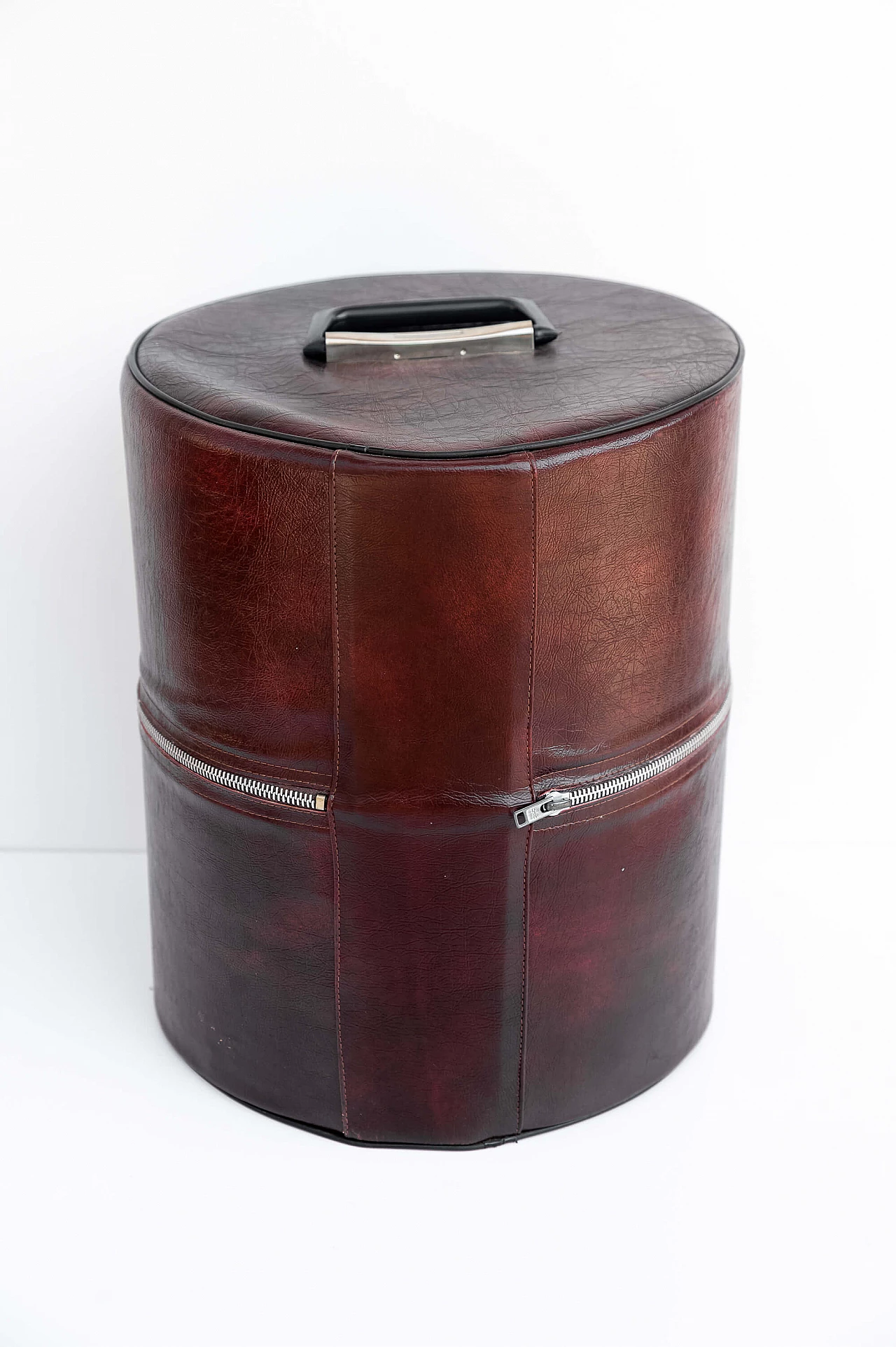 Brown faux leather hatbox with zip, 1970s 6