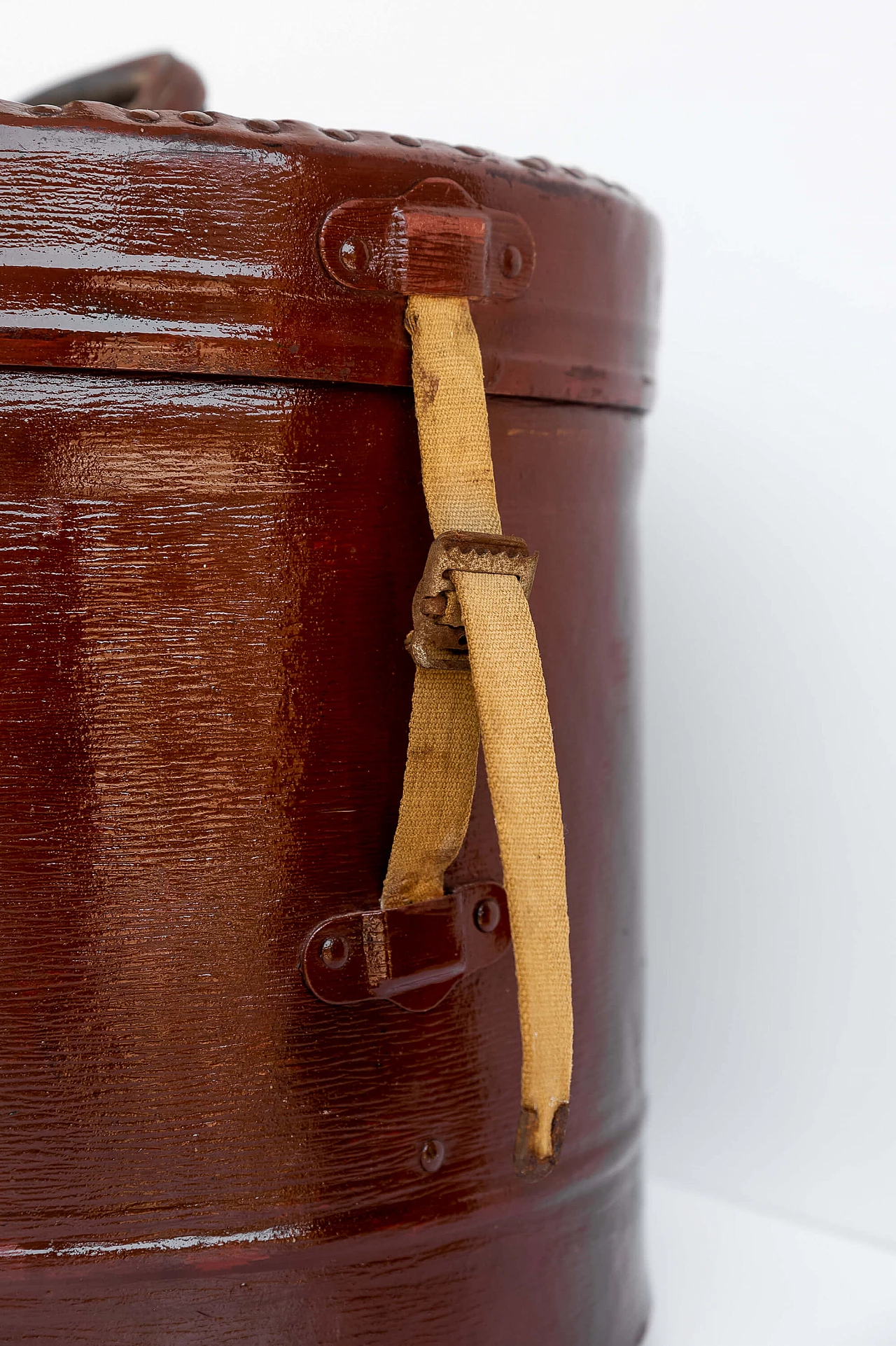 Hatbox in pressed cardboard in Siena earth colour, 1930s 4