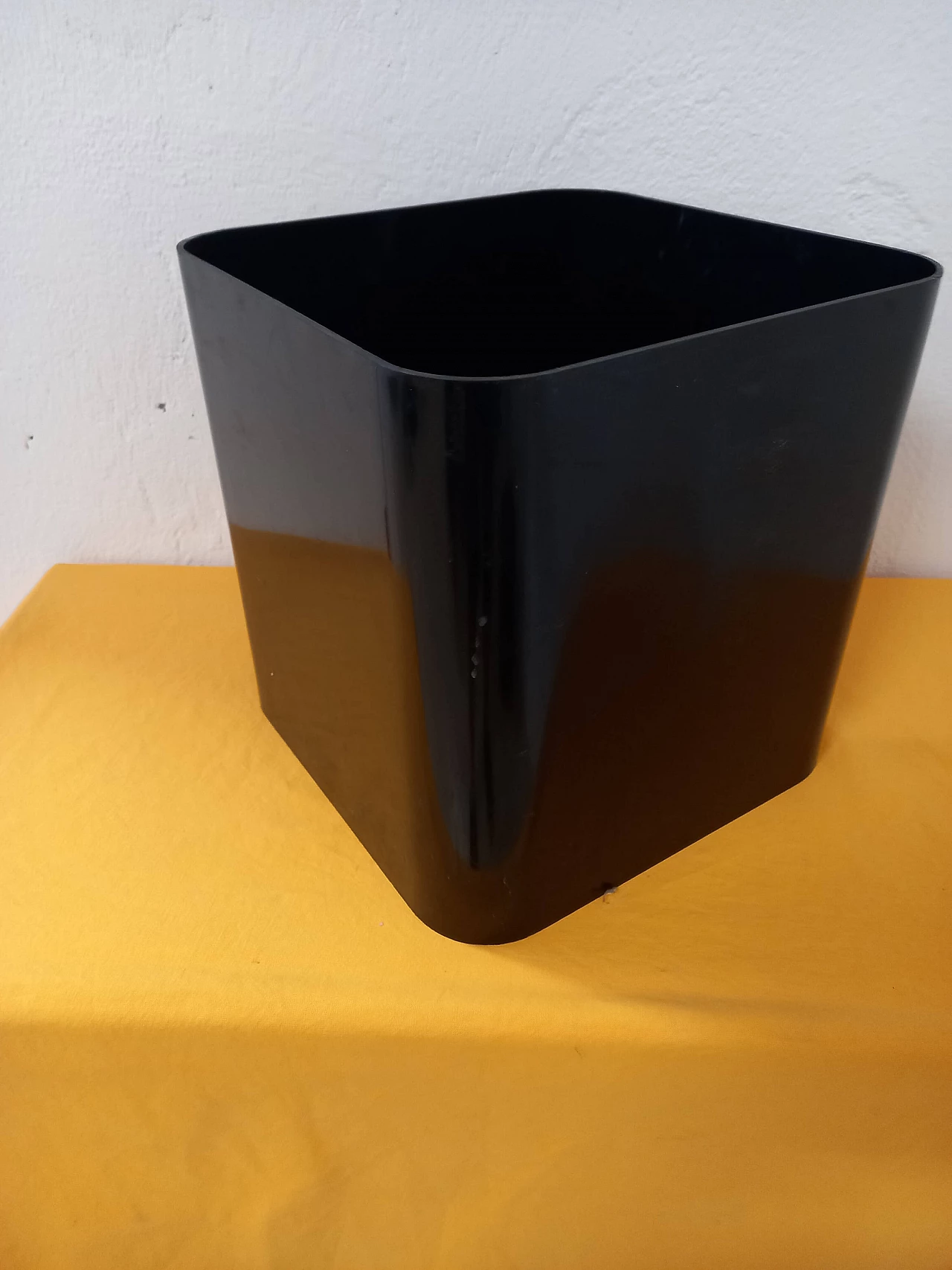 Kartell 4662 abs waste bin, 1990s 1