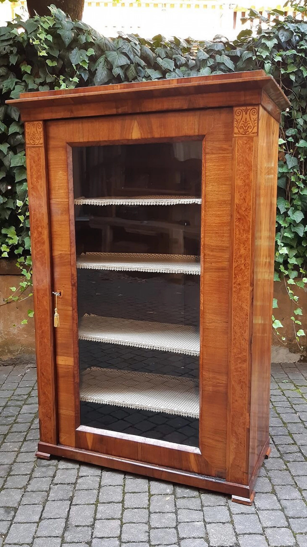 Viennese walnut, birch-root and maple glass cabinet, mid-19th century 5