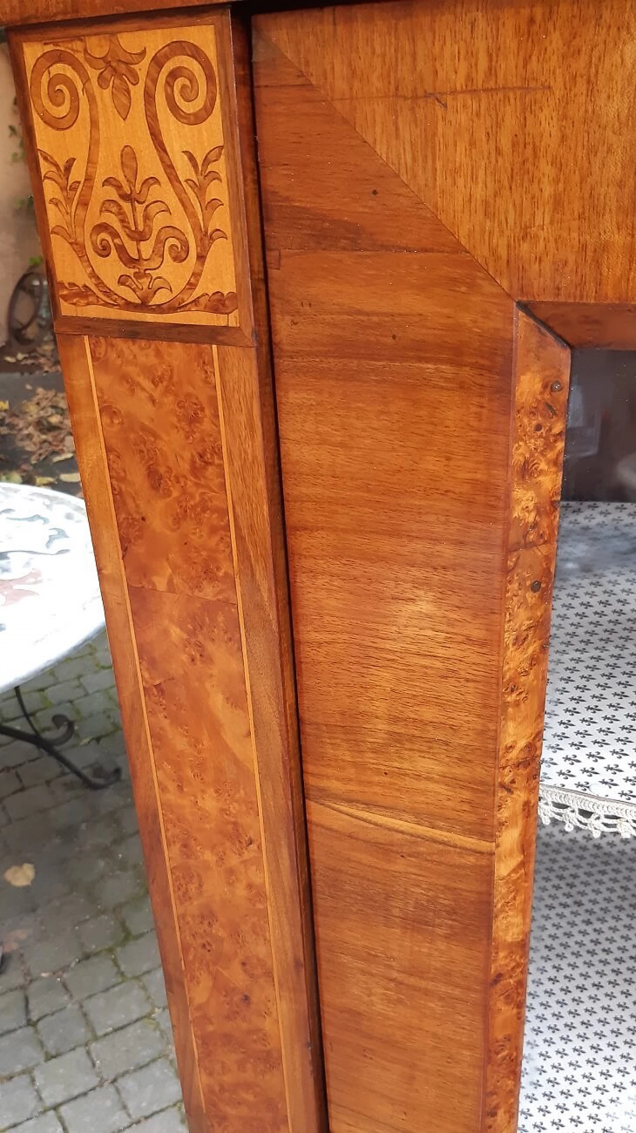 Viennese walnut, birch-root and maple glass cabinet, mid-19th century 6