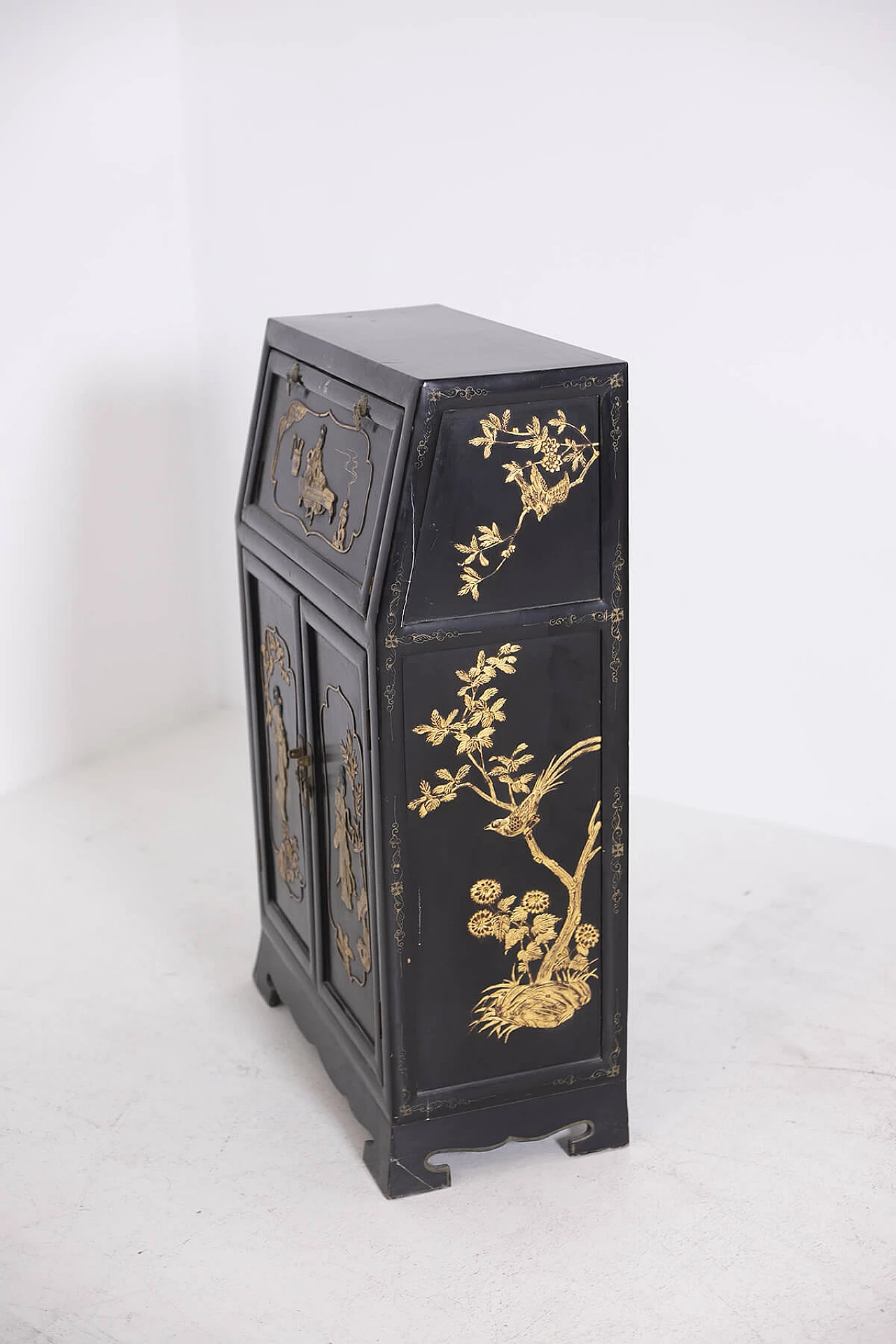 Chinese lacquered wood letter cabinet with flap, early 20th century 7
