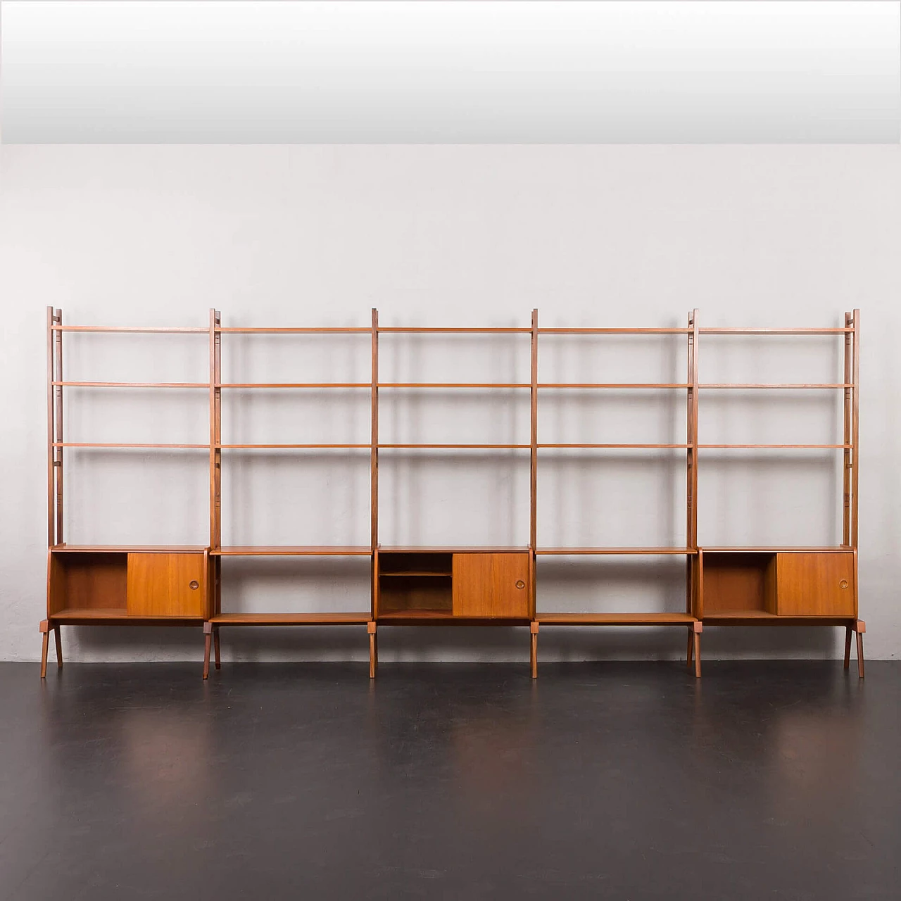 Libreria norvegese in teak a cinque campate, anni '60 7