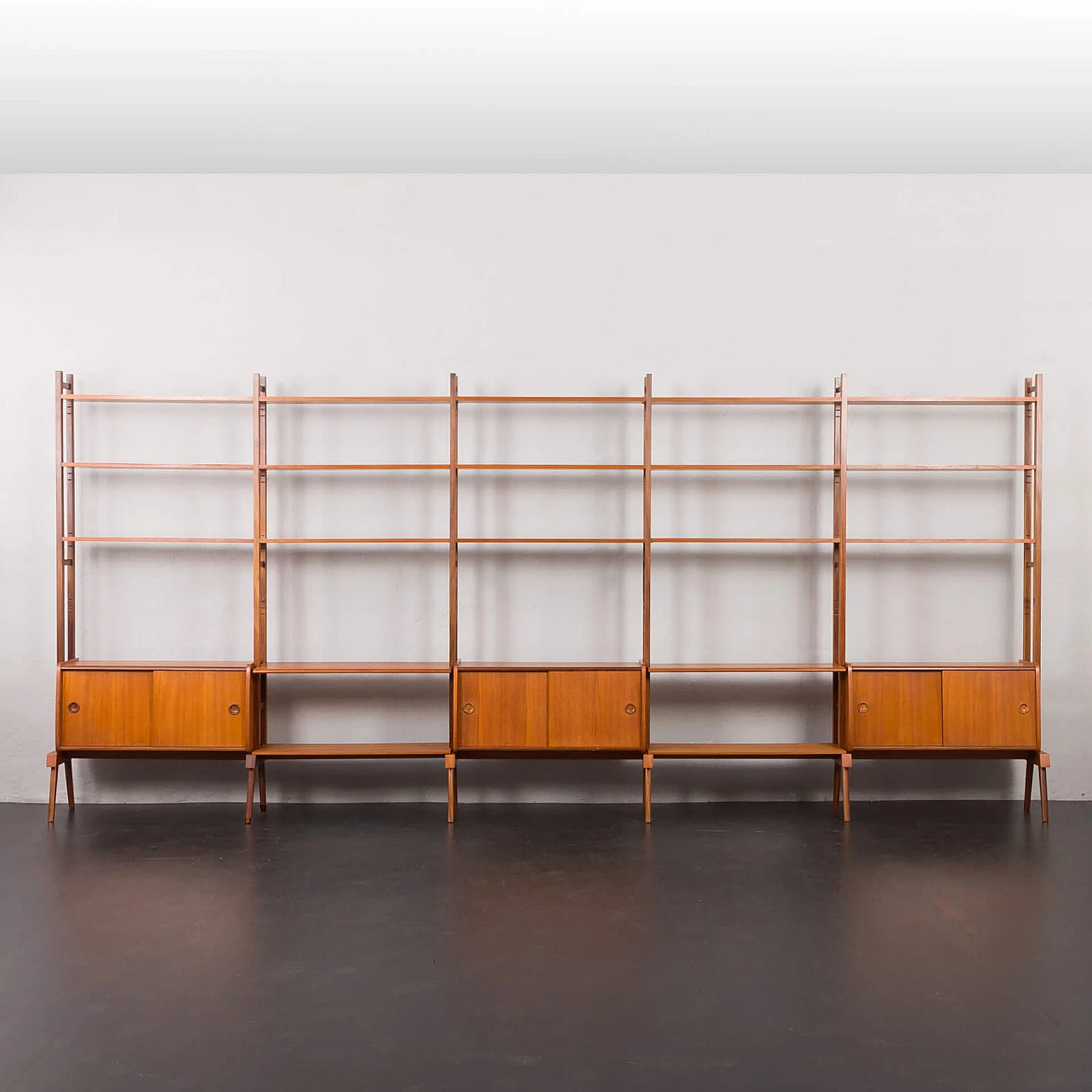 Libreria norvegese in teak a cinque campate, anni '60 8