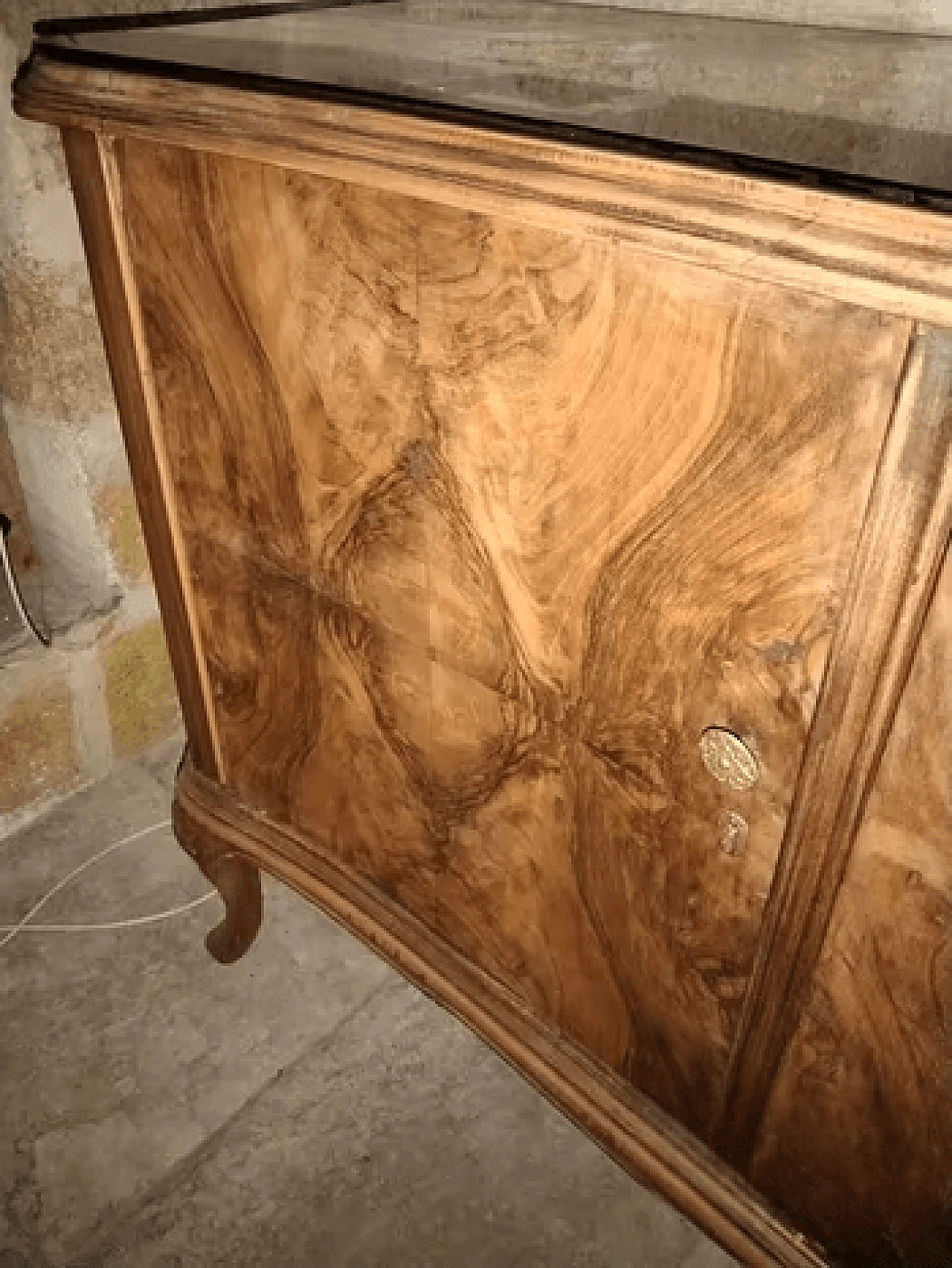 Briar-root veneered wood sideboard 5