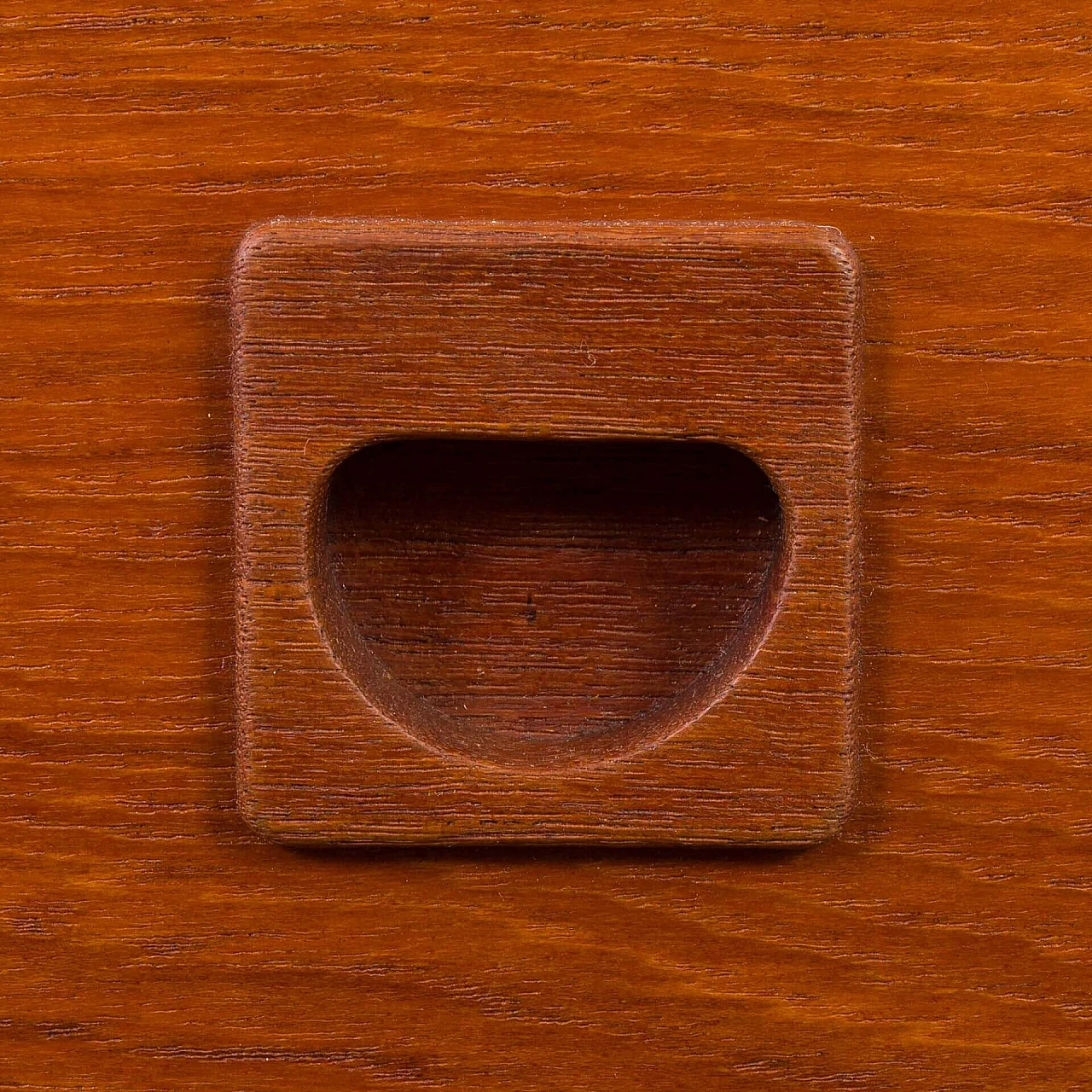 Coppia di comodini danesi in teak, anni '70 9