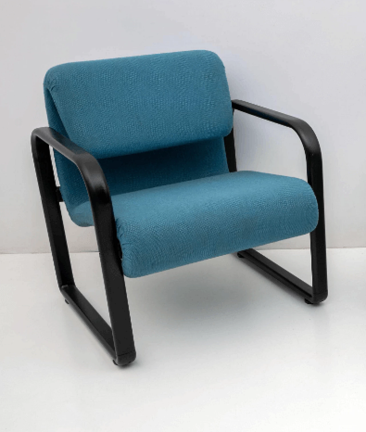 Poltrona in ferro laccato nero e tessuto blu di Arflex, anni '70 8